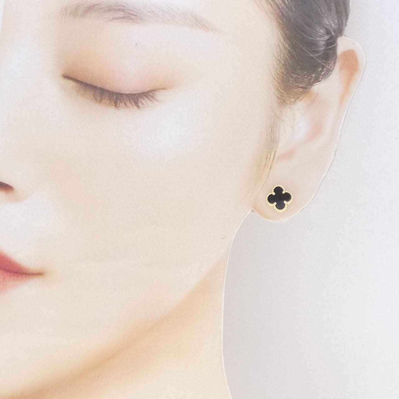 ヴァンクリーフ&アーペル スウィートアルハンブラ ピアス