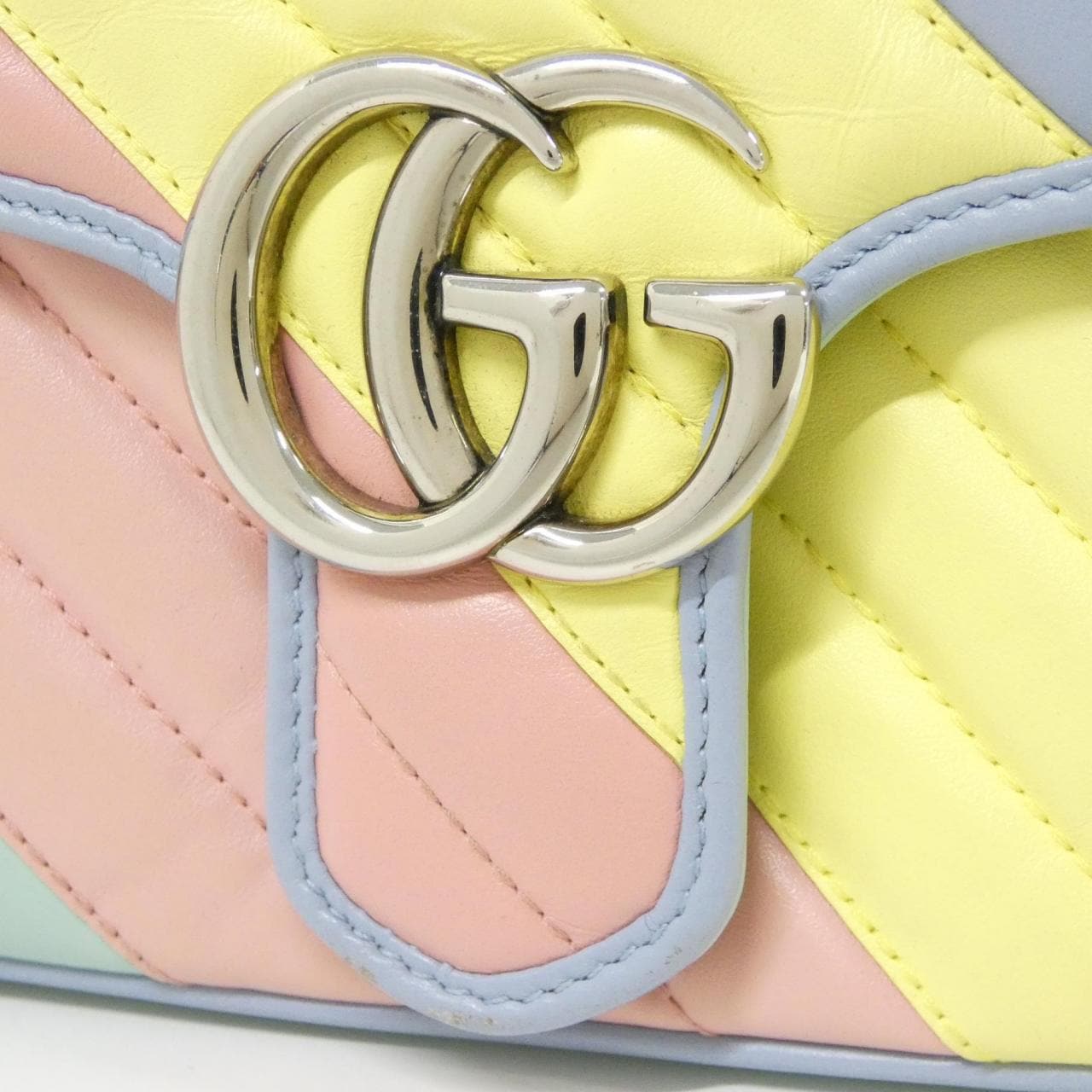 グッチ GG MARMONT 443497 DTDXP ショルダーバッグ