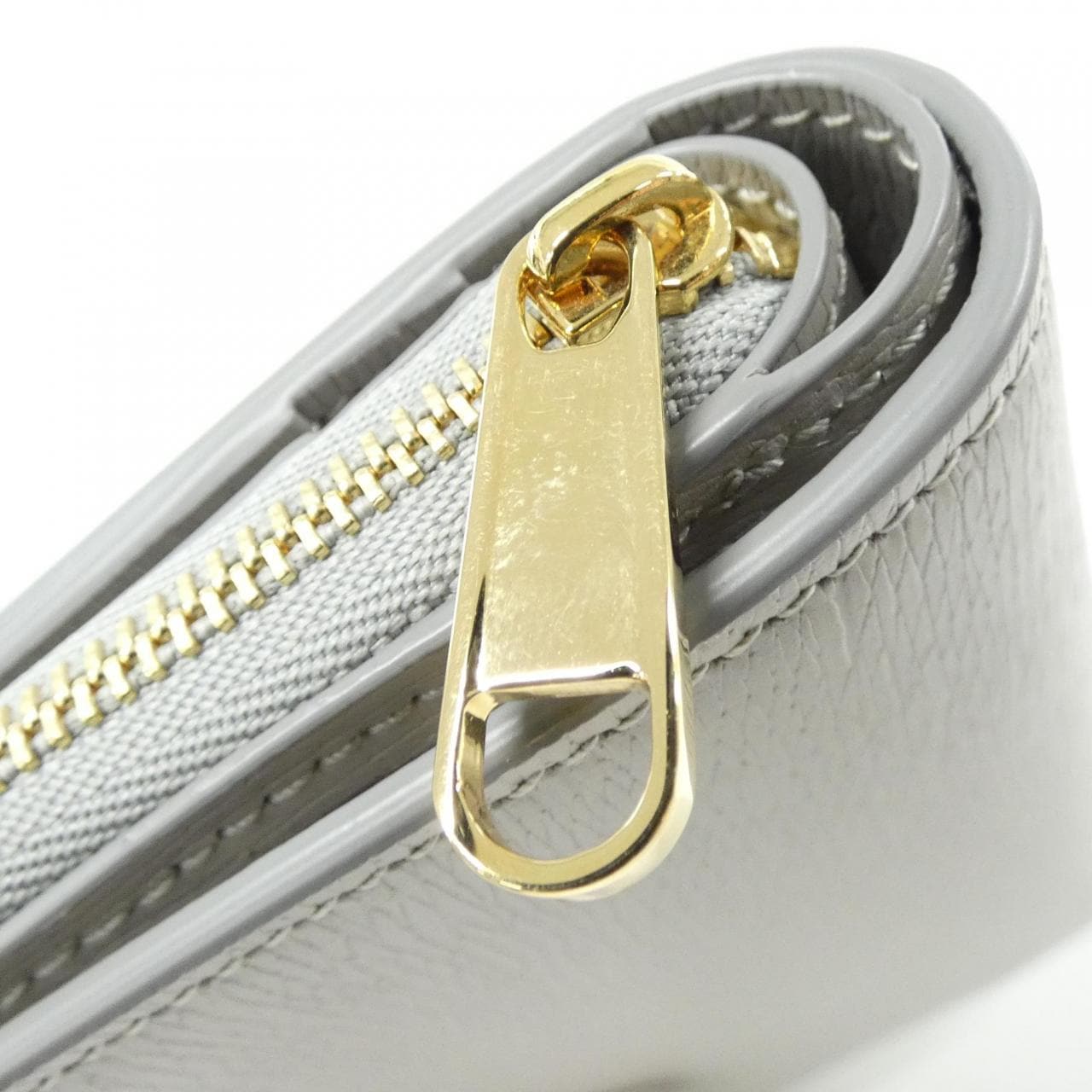 グッチ 772639 0OP0N 財布