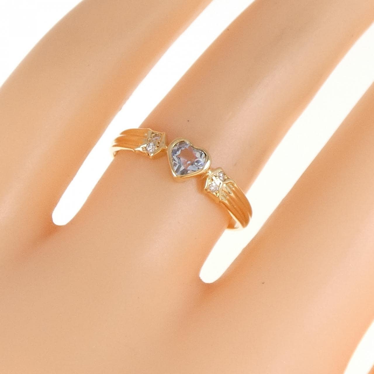 K18YG heart Aquamarine ring
