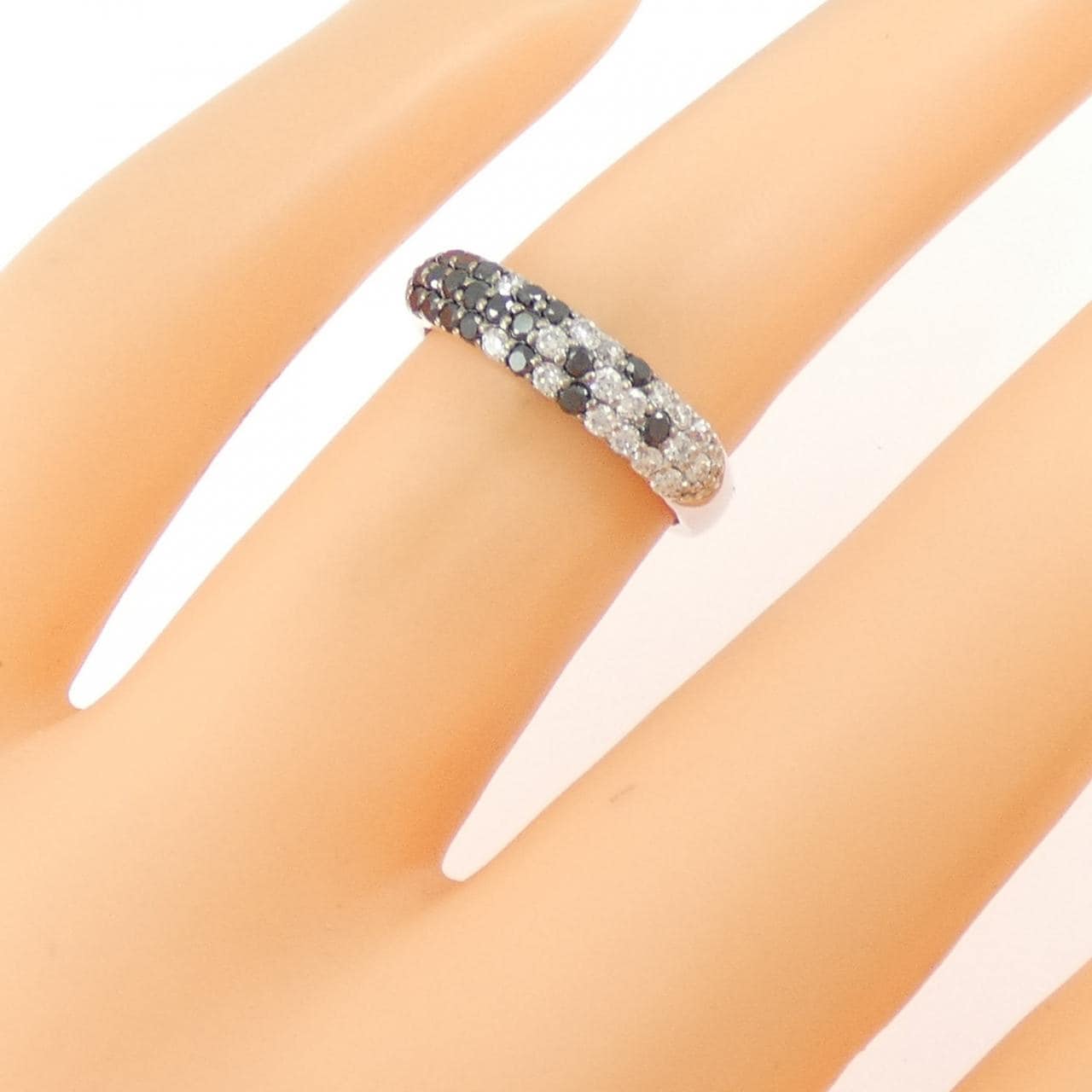 ポンテヴェキオ ビアンコ エ ネロ リング 0.28CT