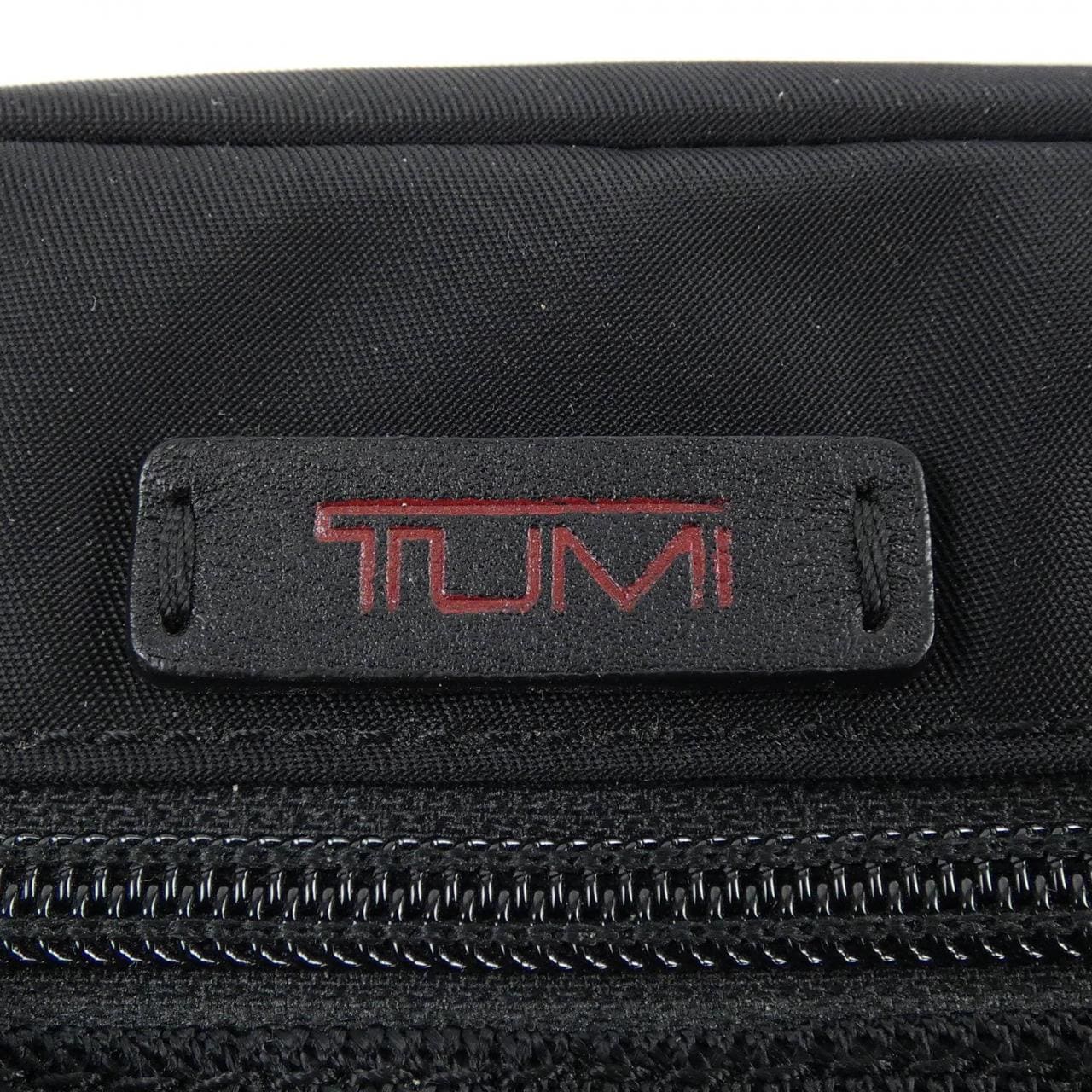 TUMI POUCH