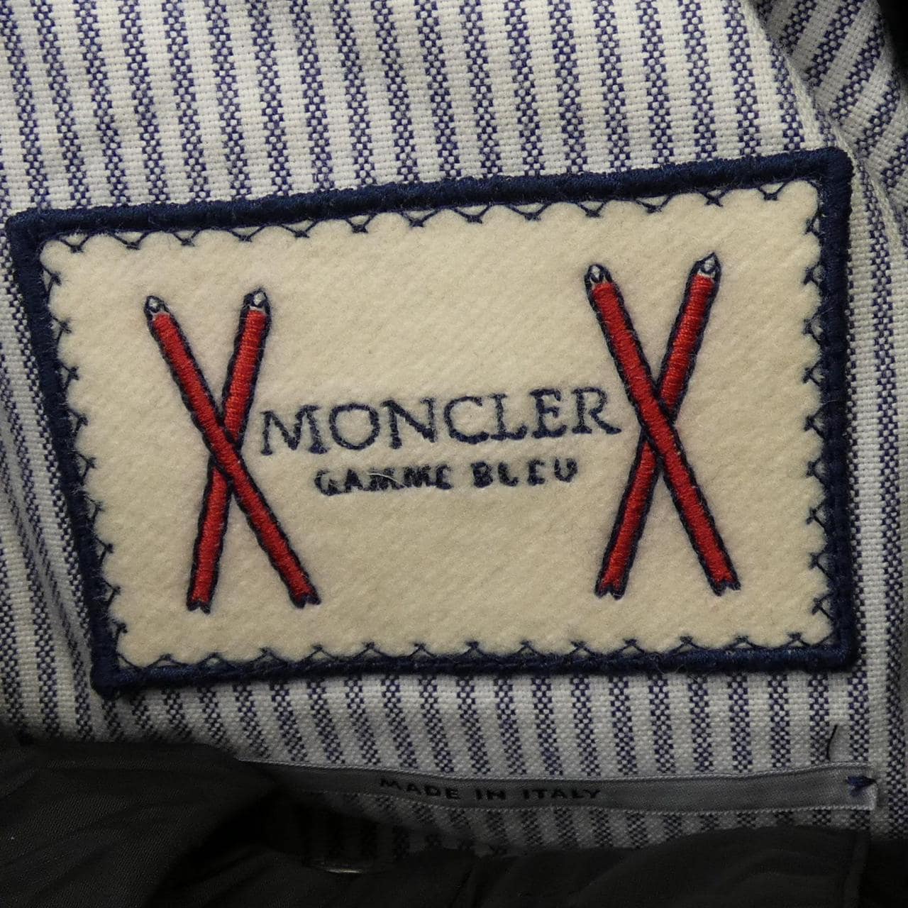 モンクレールガムブルー MONCLER GAMMEBLEU 323914134880 ダウンジャケット
