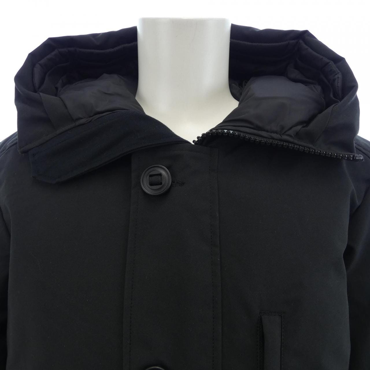 加拿大鵝CANADA GOOSE 2053M CHATEAU城堡羽絨大衣