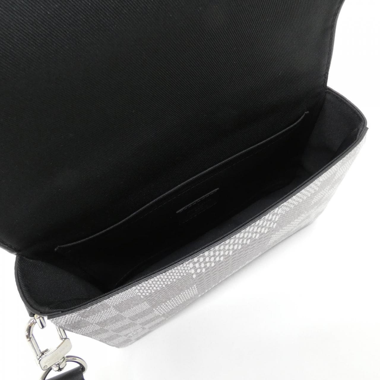 ルイヴィトン ダミエ グラフィット 3D ステュディオ メッセンジャー N50014 ショルダーバッグ