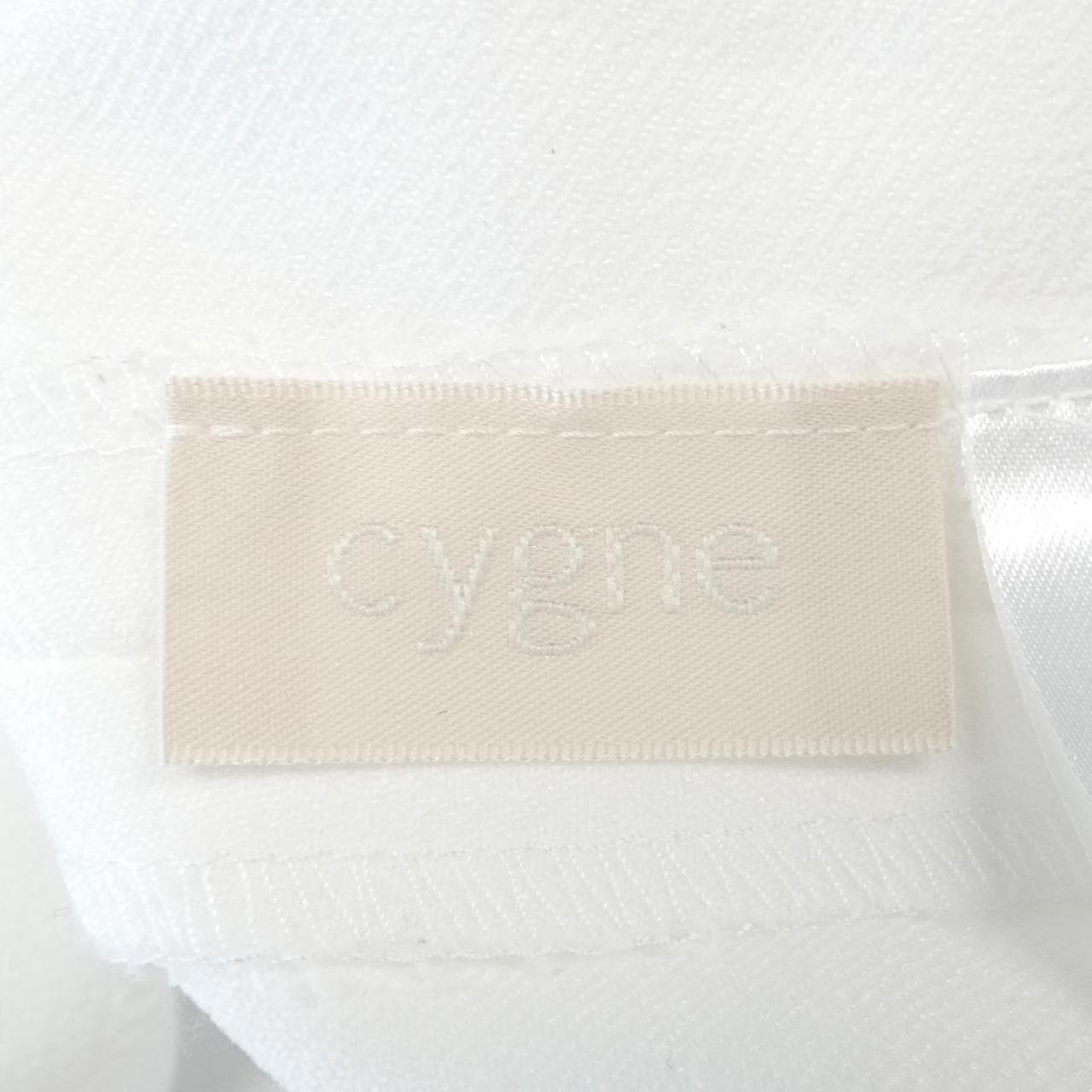 シーニュ Cygne トップス