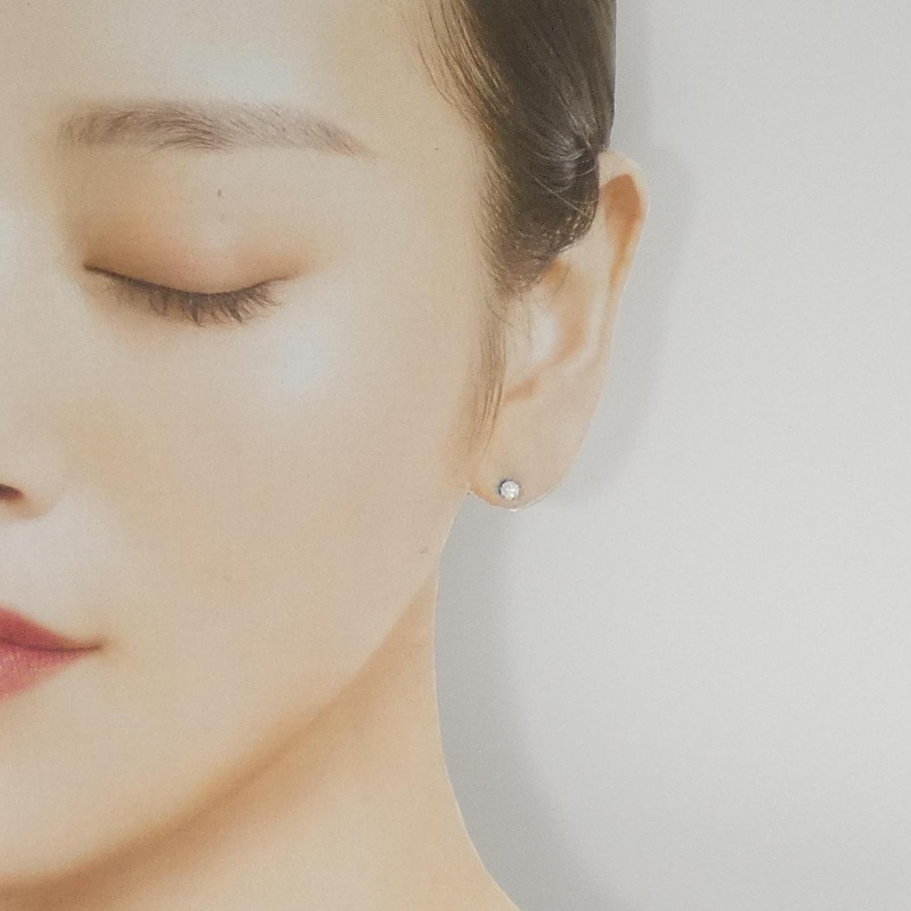 PT900 ソリティア ダイヤモンド ピアス 0.30CT