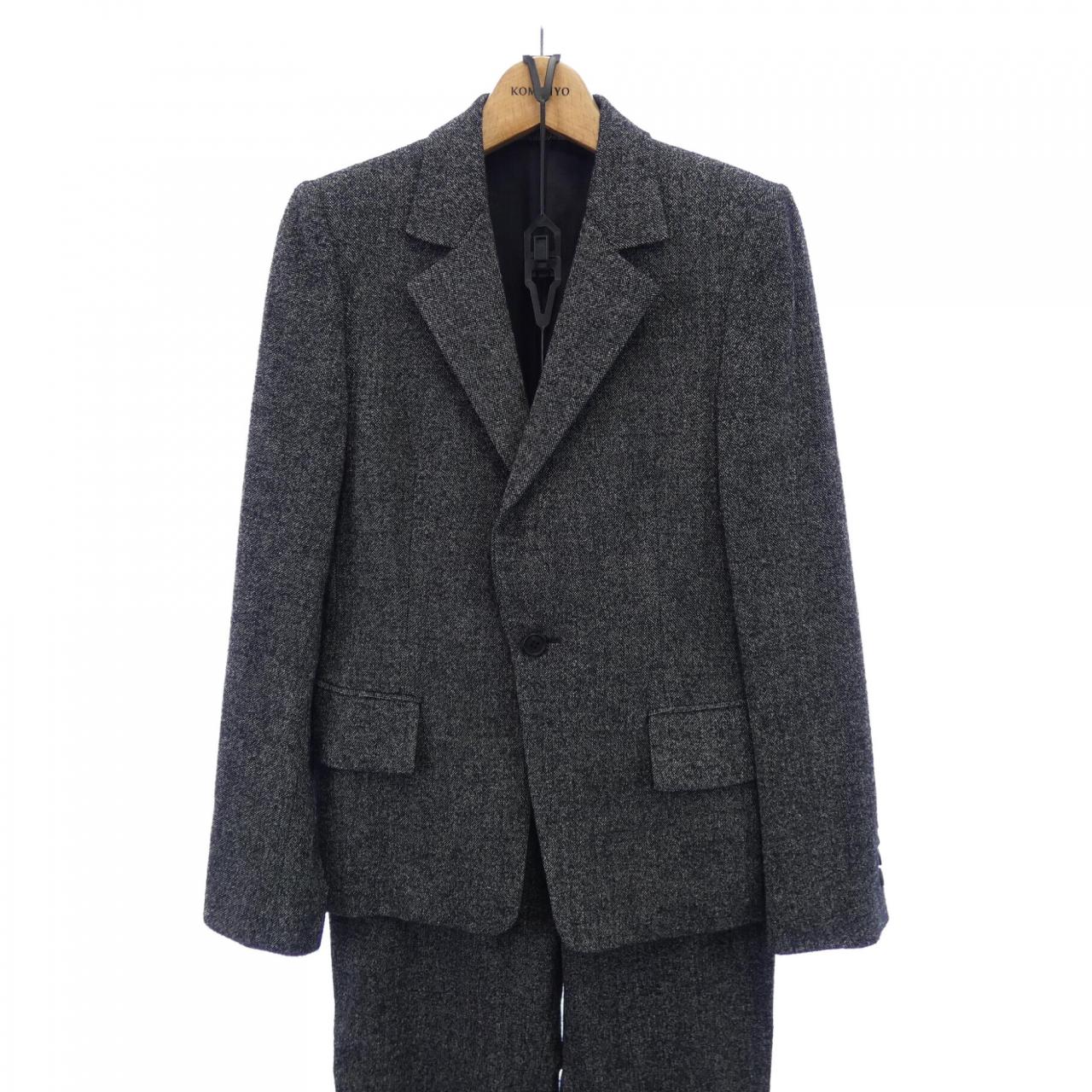 バジーレ28 BASILE 28 スーツ