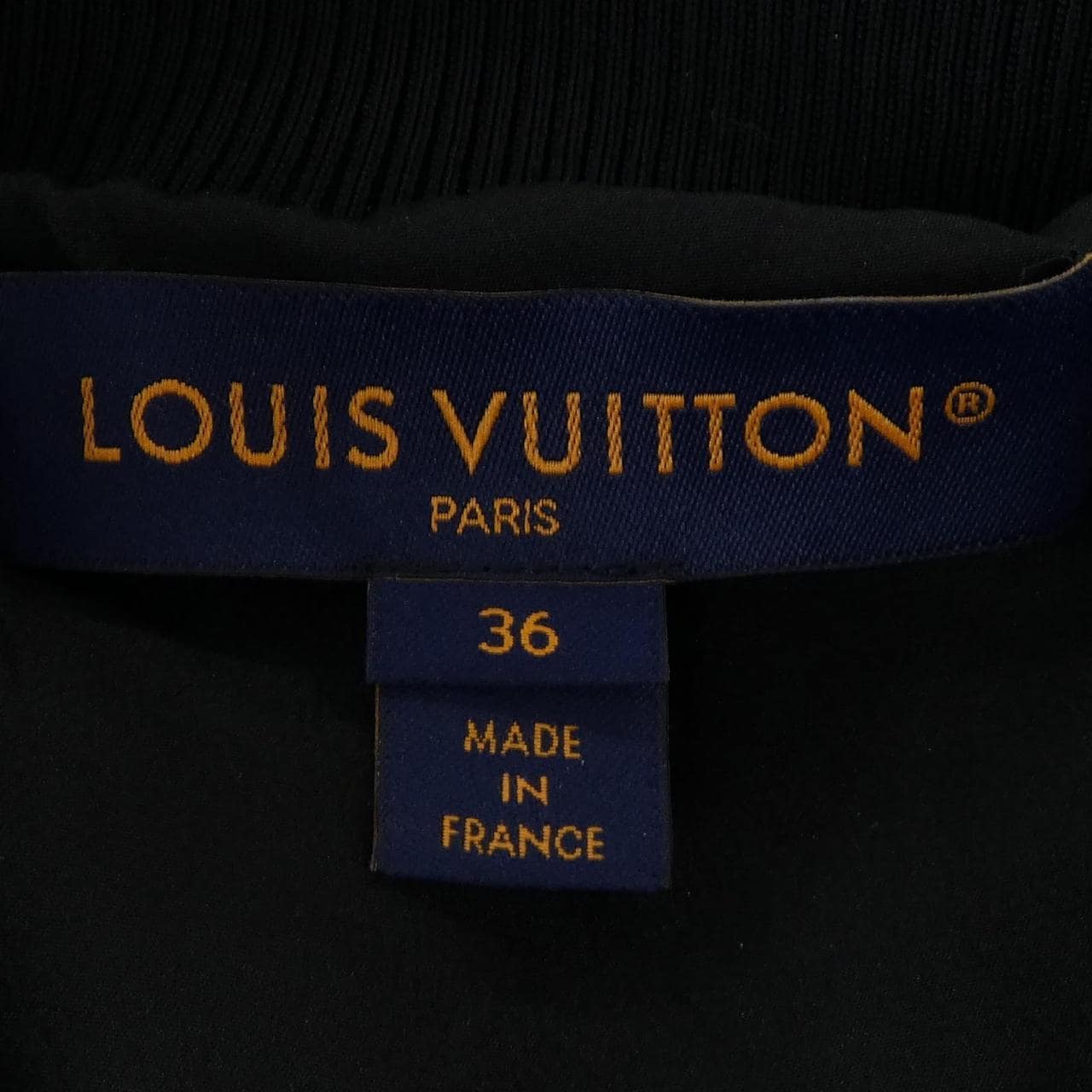 ルイヴィトン LOUIS VUITTON エンボスモノグラム FMJA26D97 ブルゾン