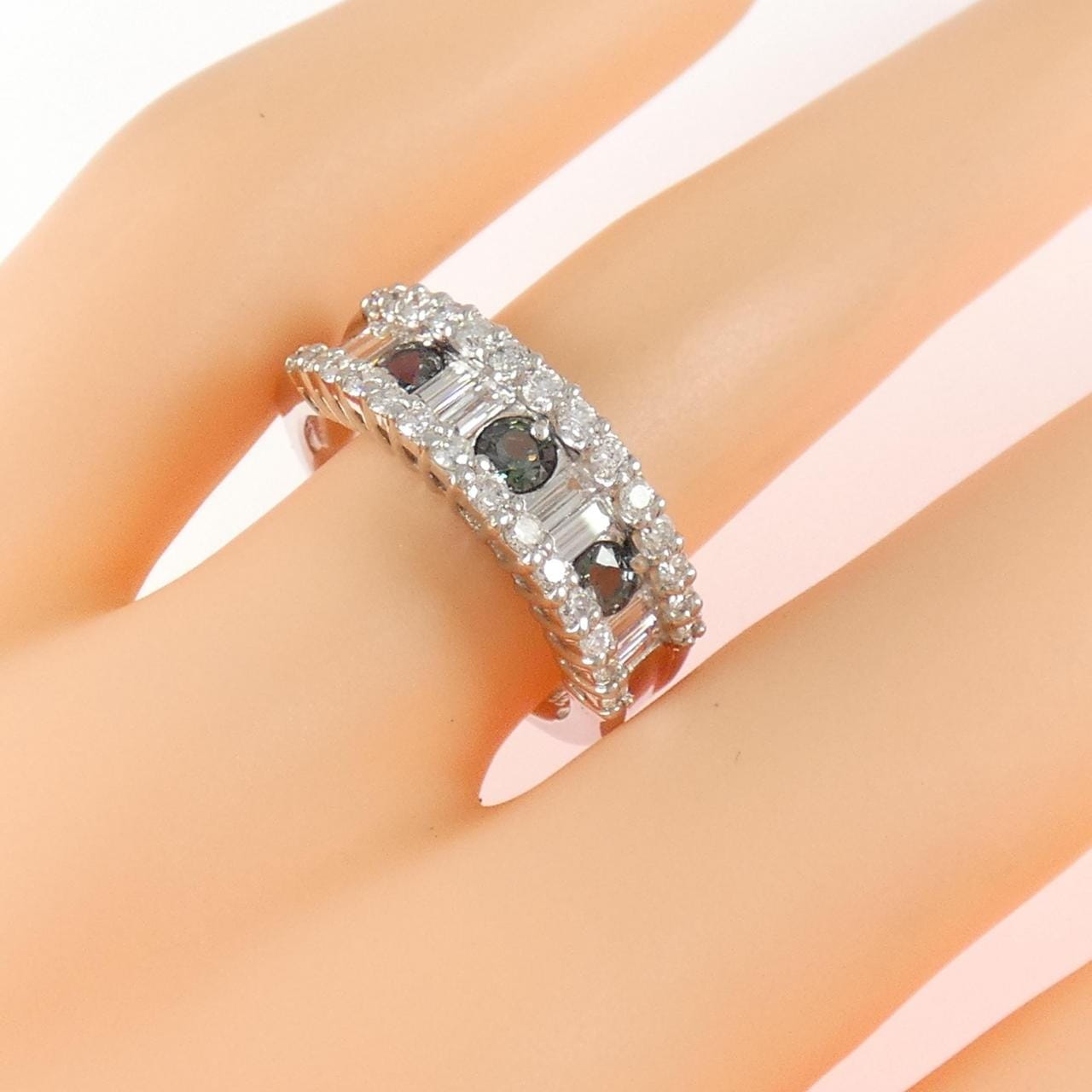 PT900 アレキサンドライト リング 0.39CT