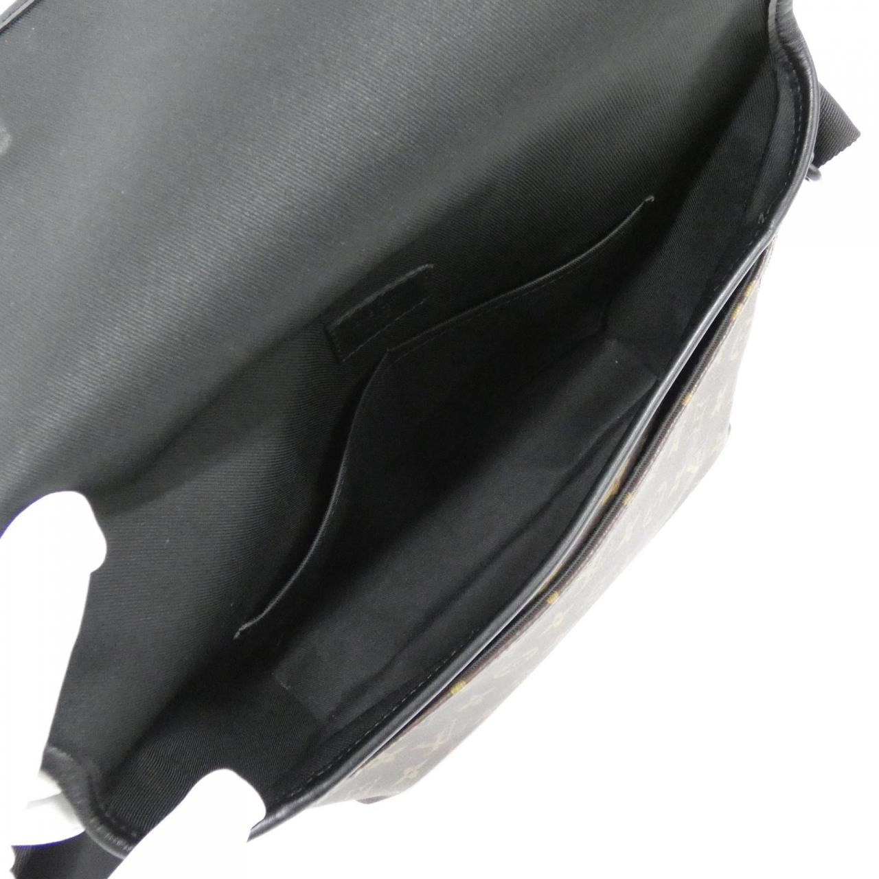 ルイヴィトン モノグラム マカサー マグネティック メッセンジャー M45557 ショルダーバッグ