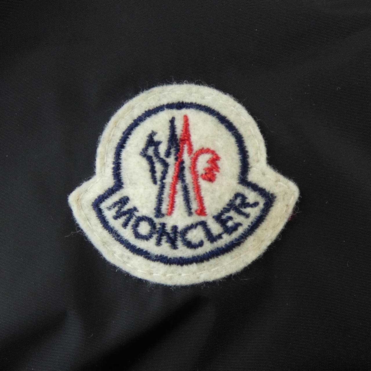 モンクレール MONCLER ダウンジャケット