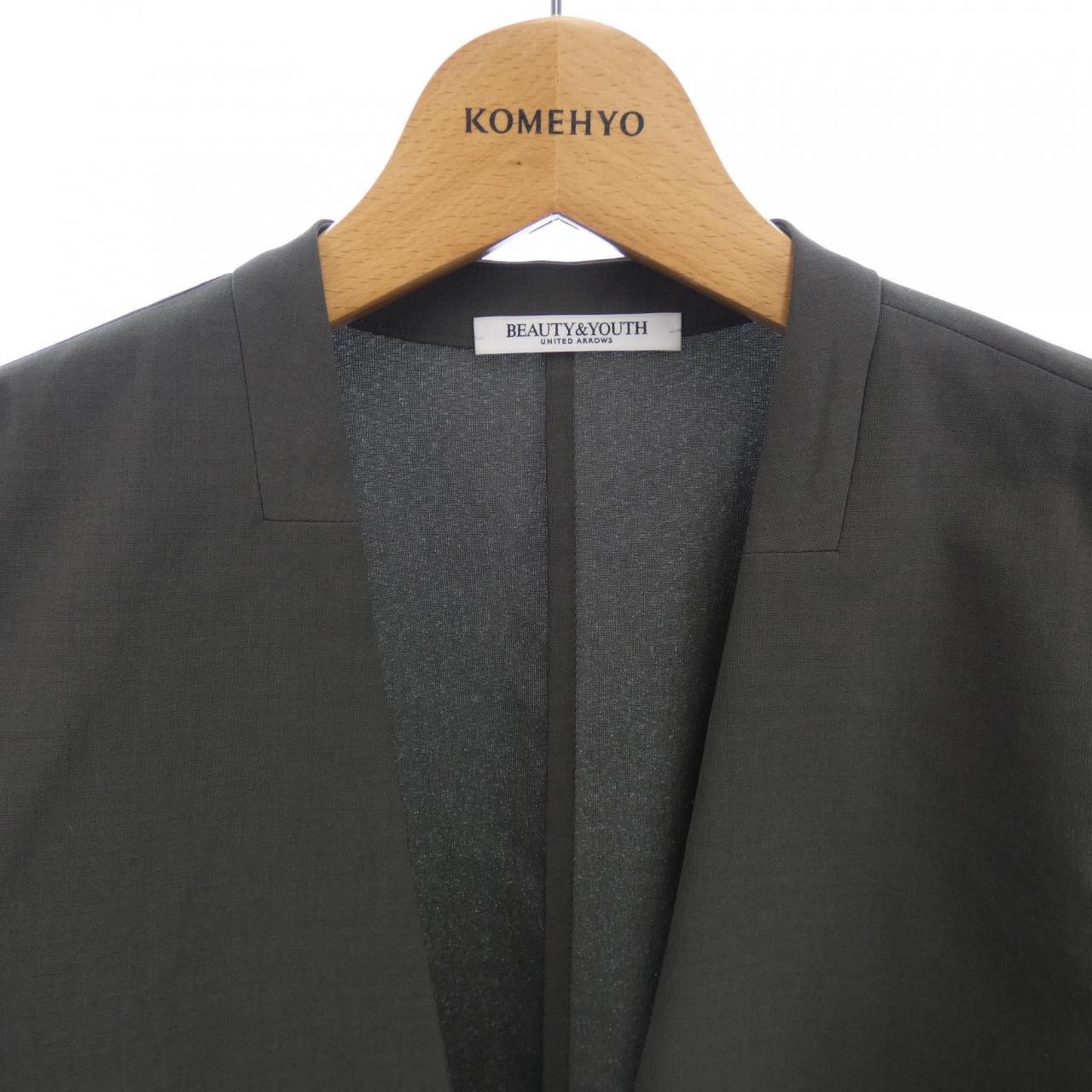 美容與使用BEAUTY&YOUTH (U.A.)組合