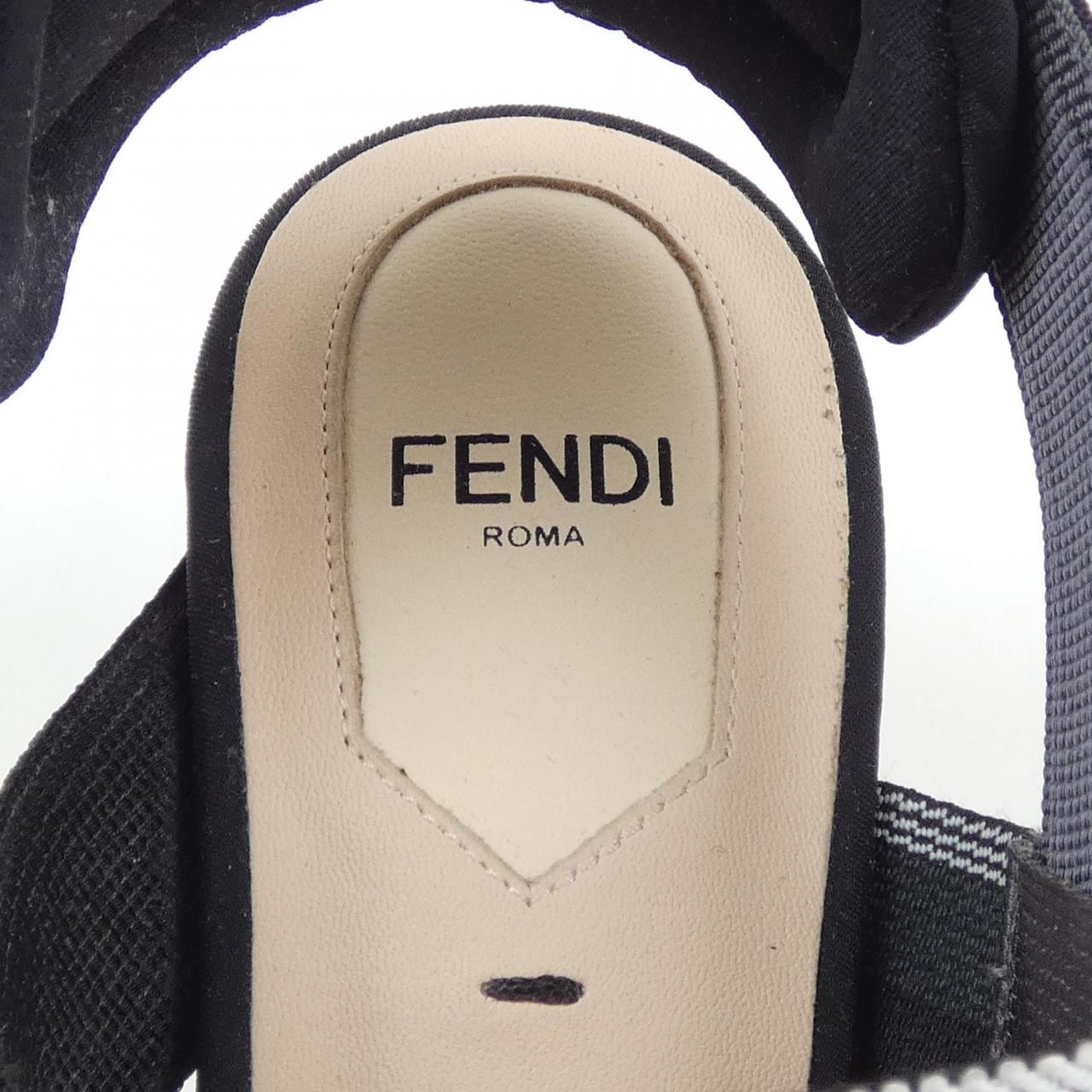 フェンディ FENDI パンプス
