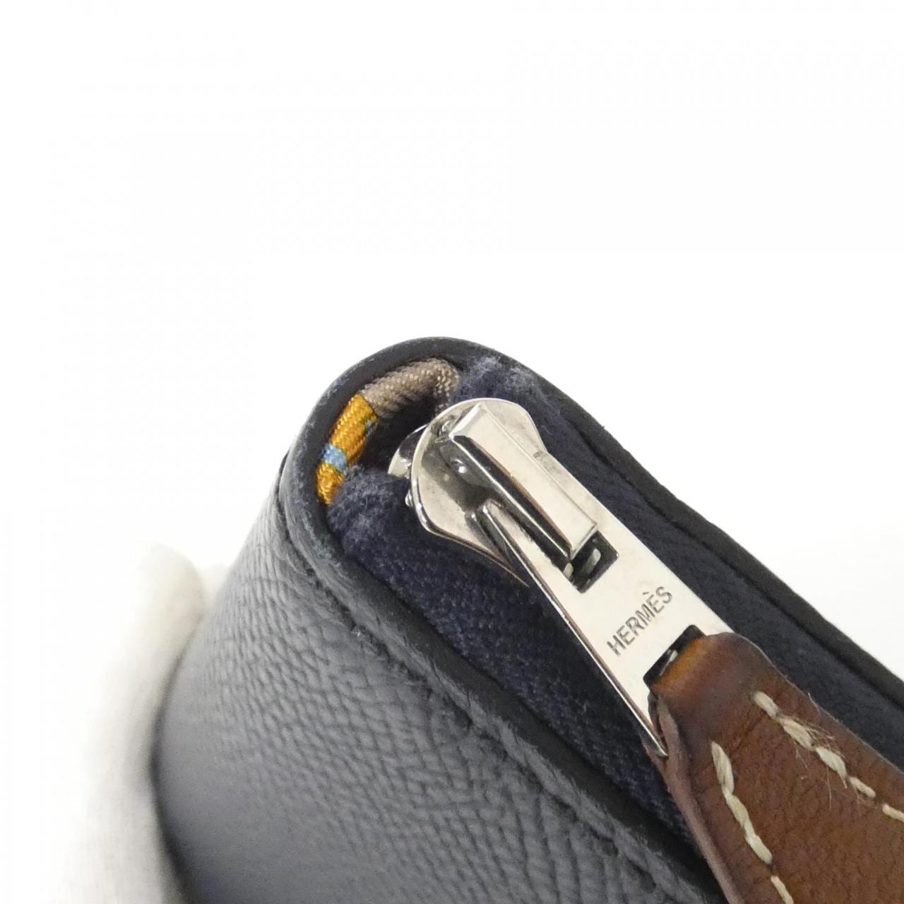 エルメス EN LIBERTE シルク イン クラシック 084387CK 財布