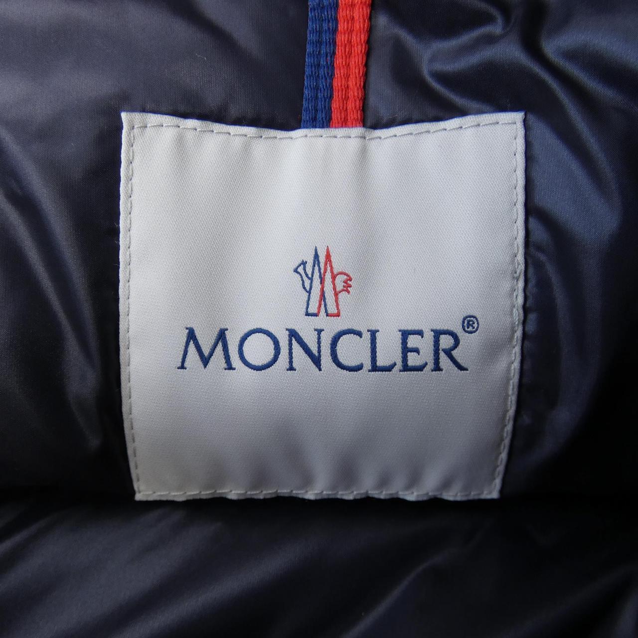 モンクレール MONCLER ダウンジャケット