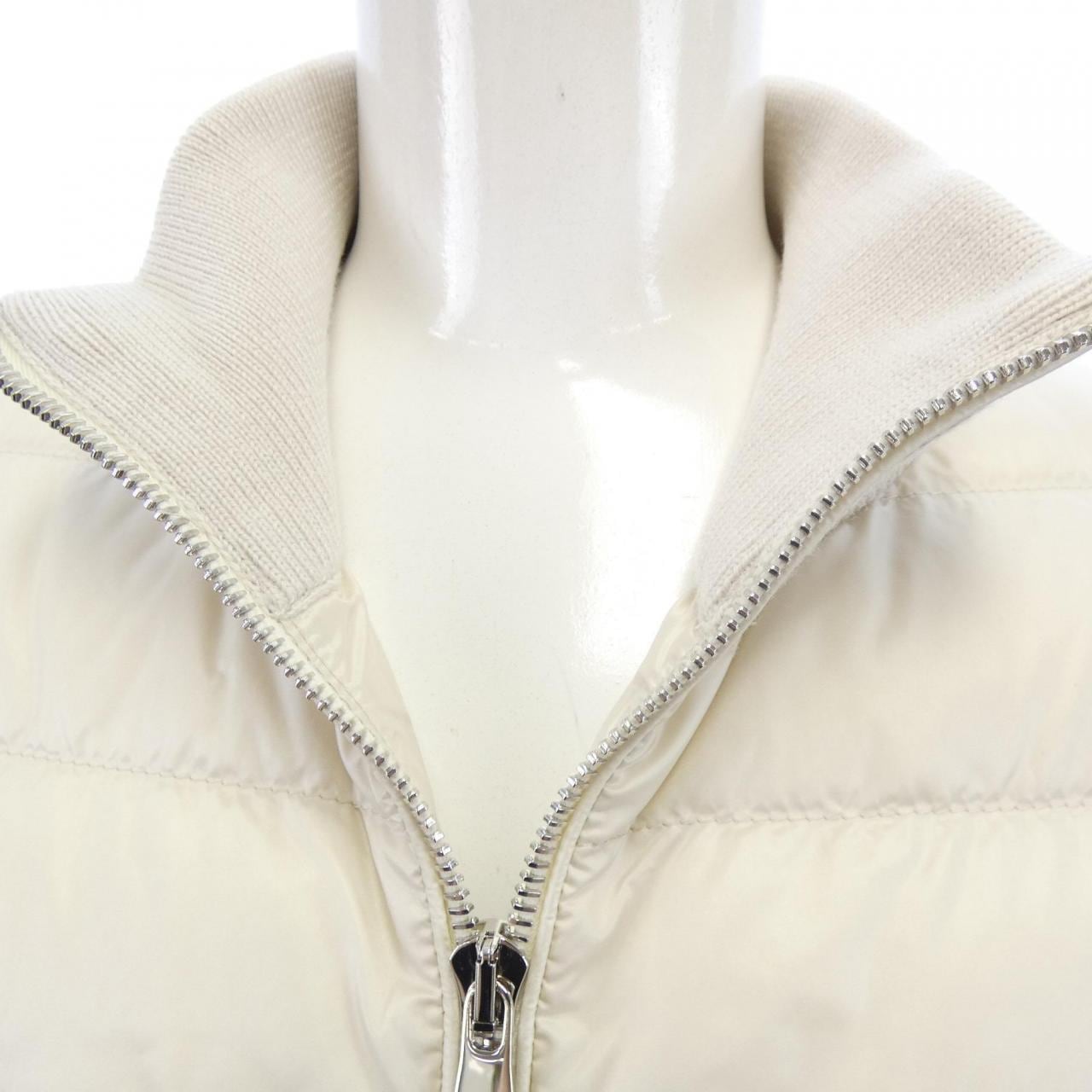 モンクレール MONCLER 20939B00023 ダウンジャケット