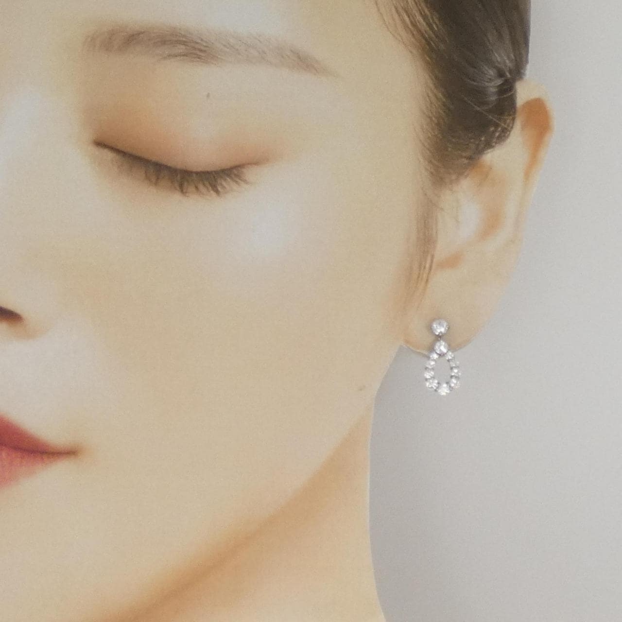 ハリーウィンストン ループ スモール ピアス