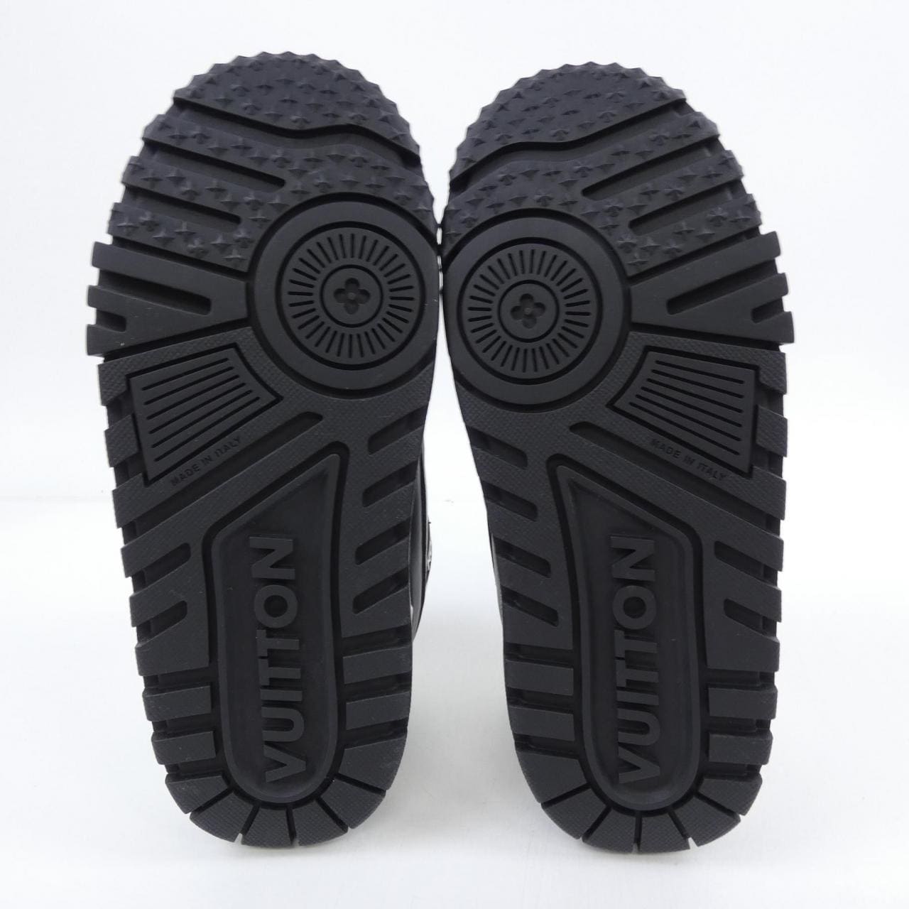 ルイヴィトン LOUIS VUITTON LVトレイナーマキシライン スニーカー