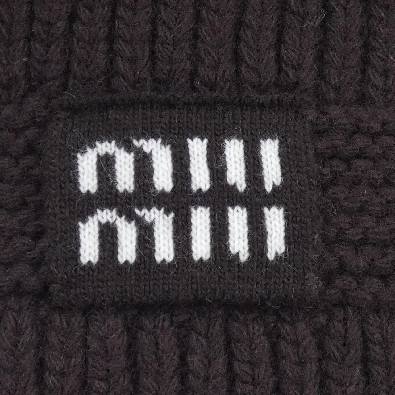 ミュウミュウ MIU MIU 5FS048 2F8S MUFFLER