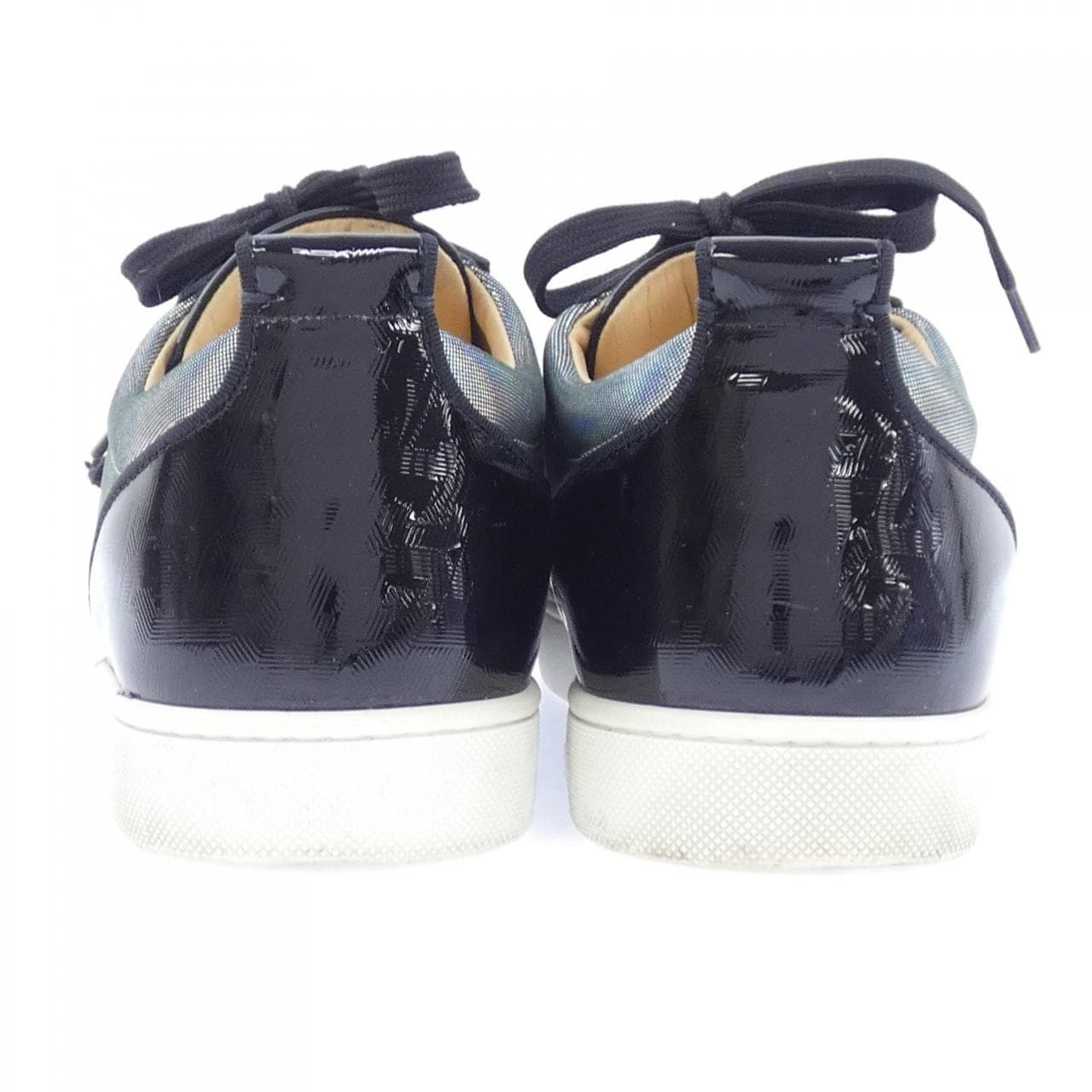 クリスチャンルブタン CHRISTIAN LOUBOUTIN Louis Junior Spikes Cap-T スニーカー