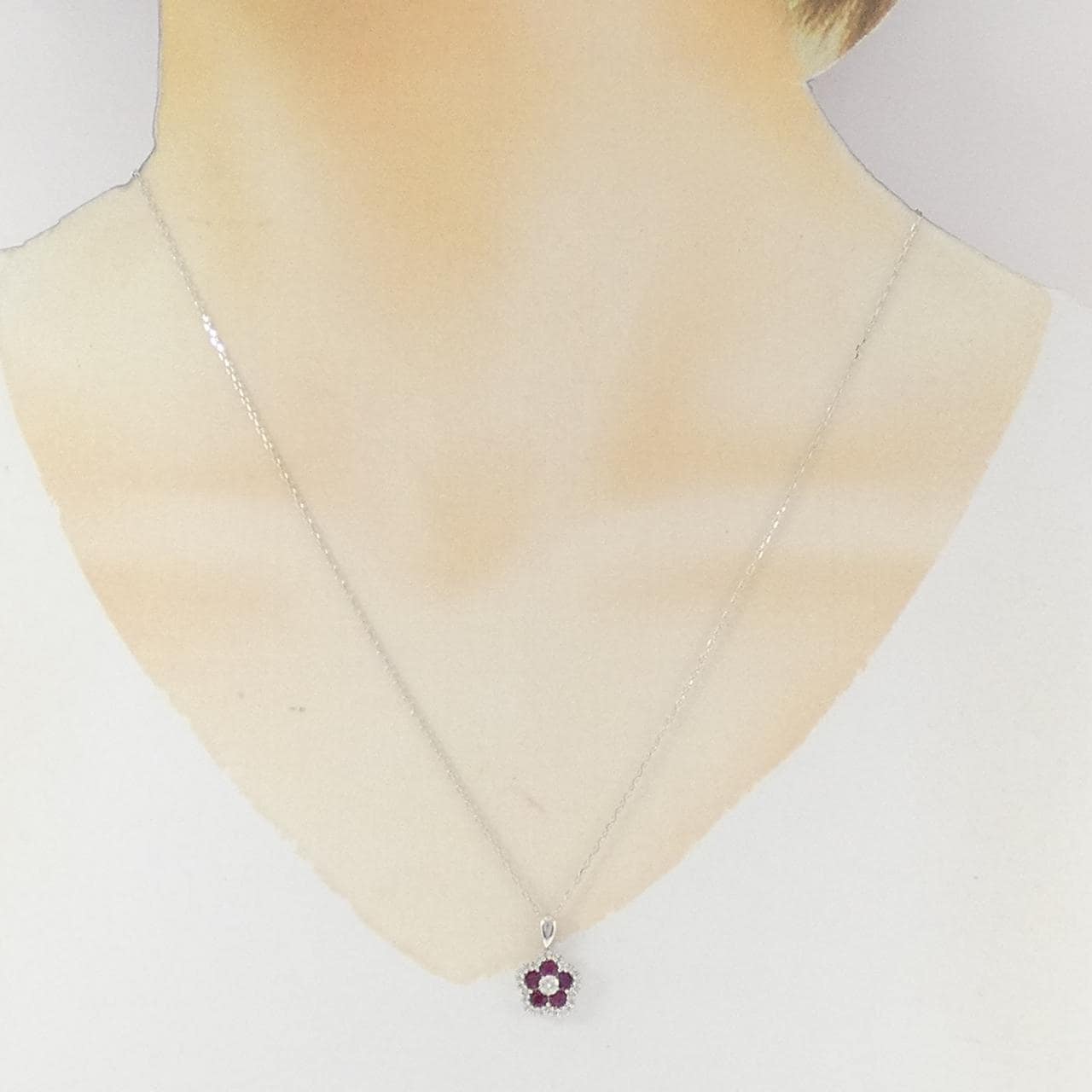K18WG フラワー ルビー ネックレス 0.46CT