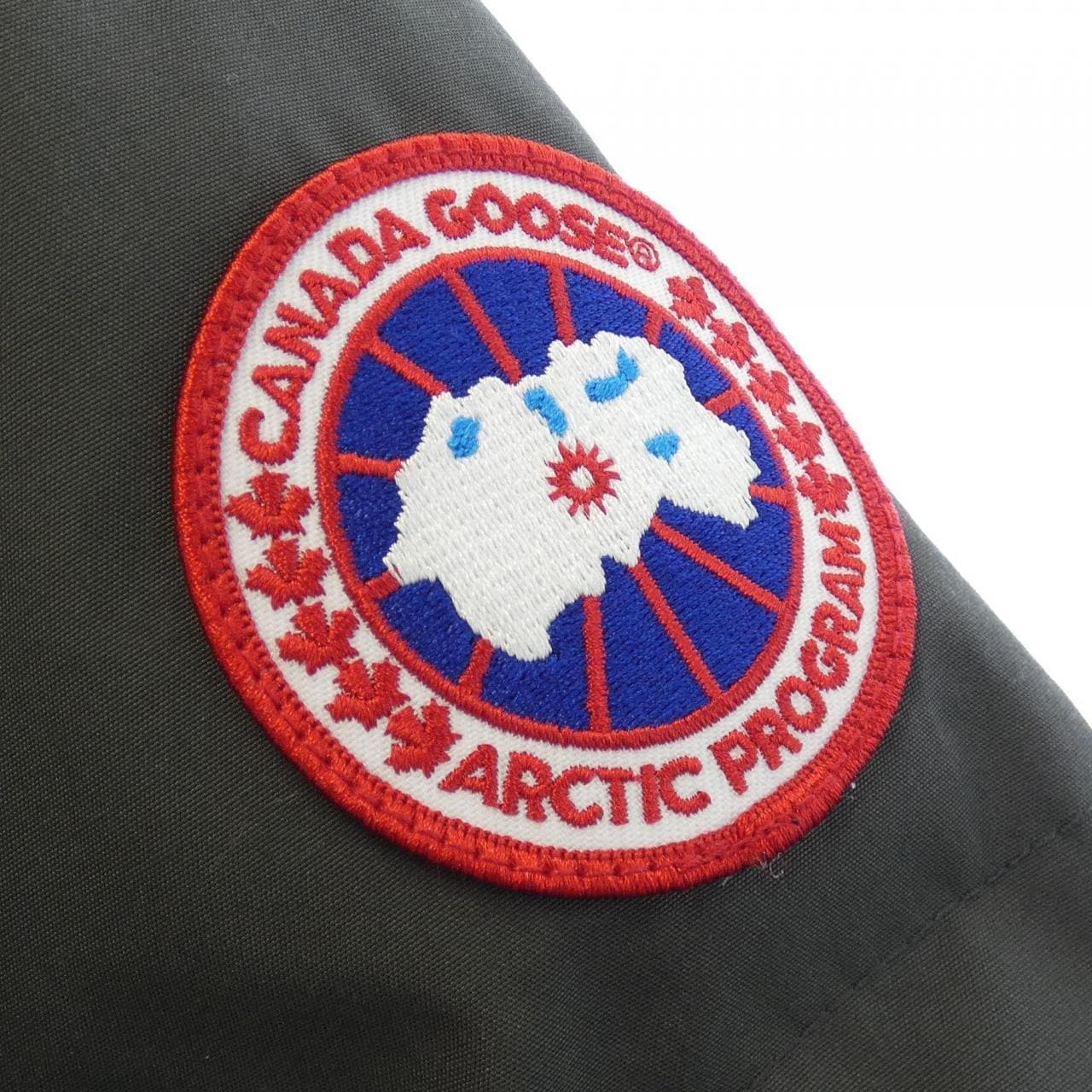 カナダグース CANADA GOOSE ダウンジャケット