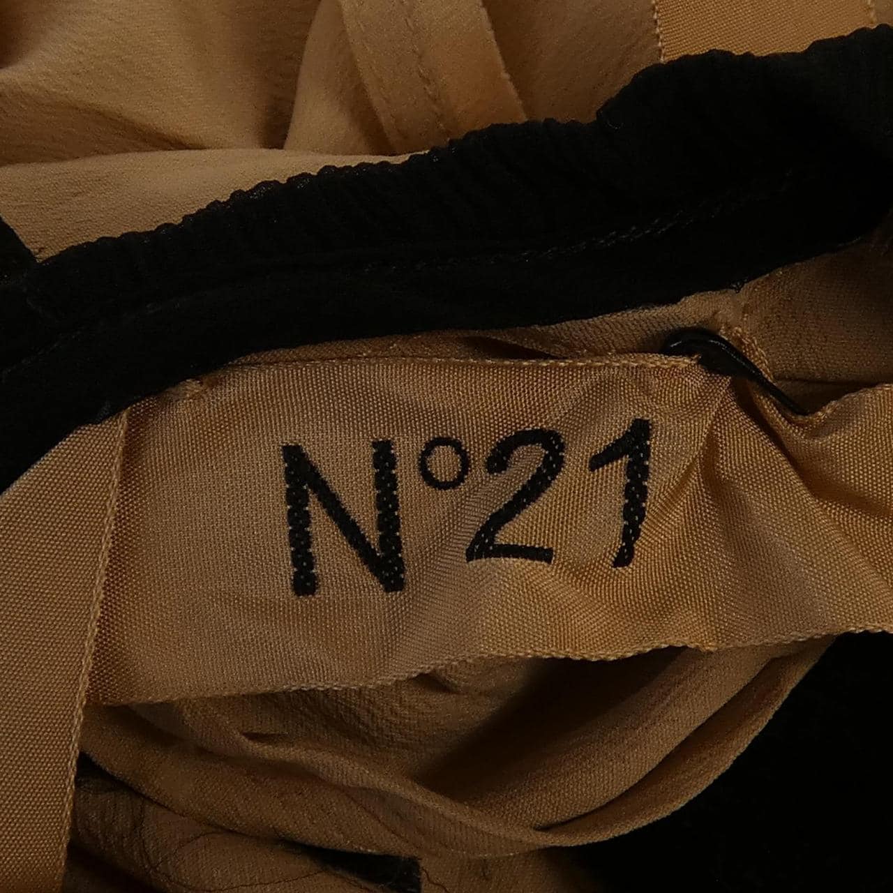 ヌメロヴェントゥーノ N°21 P24EN2S H0725111 ワンピース