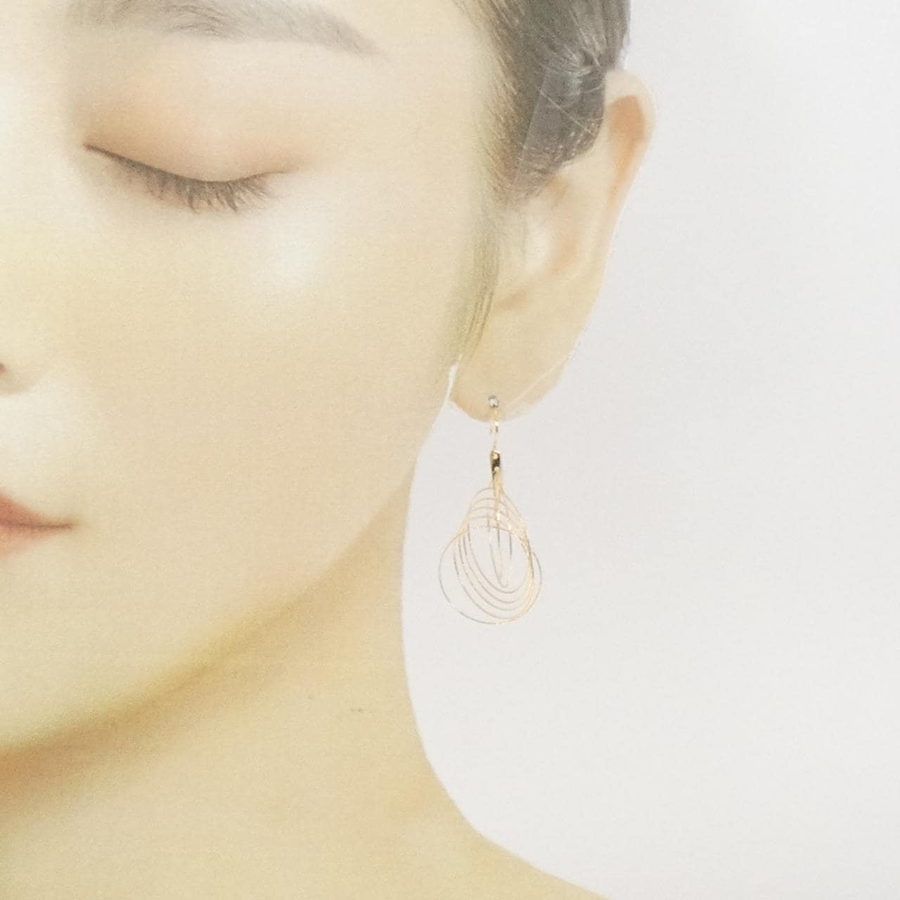K18YG earrings