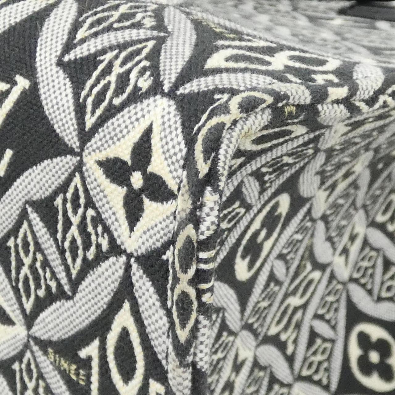 ルイヴィトン SINCE1854 オンザゴー GM M57207 バッグ