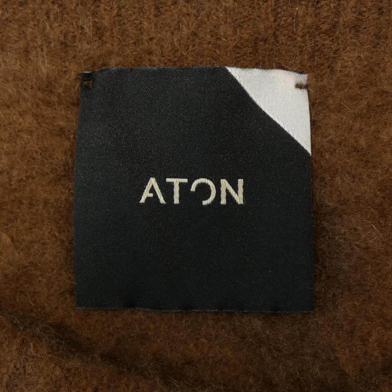 エイトン ATON ニット