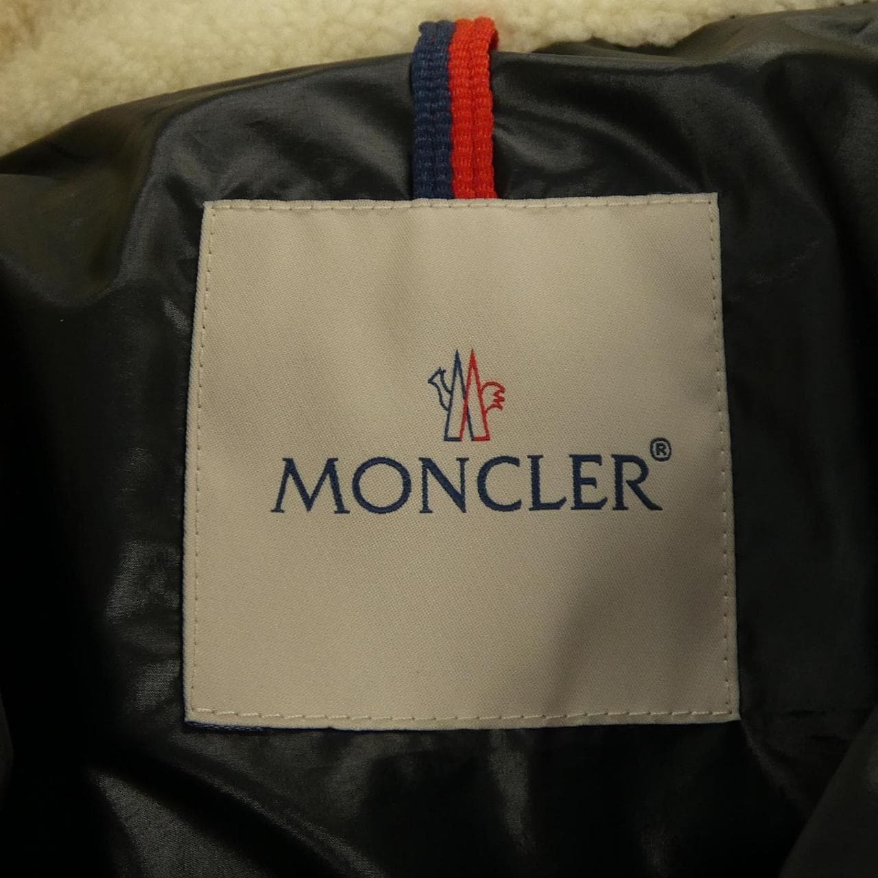 モンクレール MONCLER ダウンジャケット