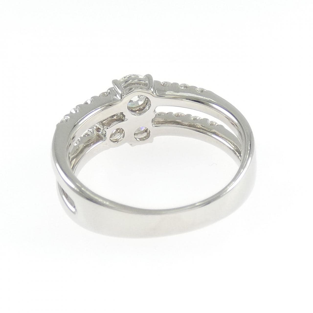 トリロジー ダイヤモンド リング 0.700CT