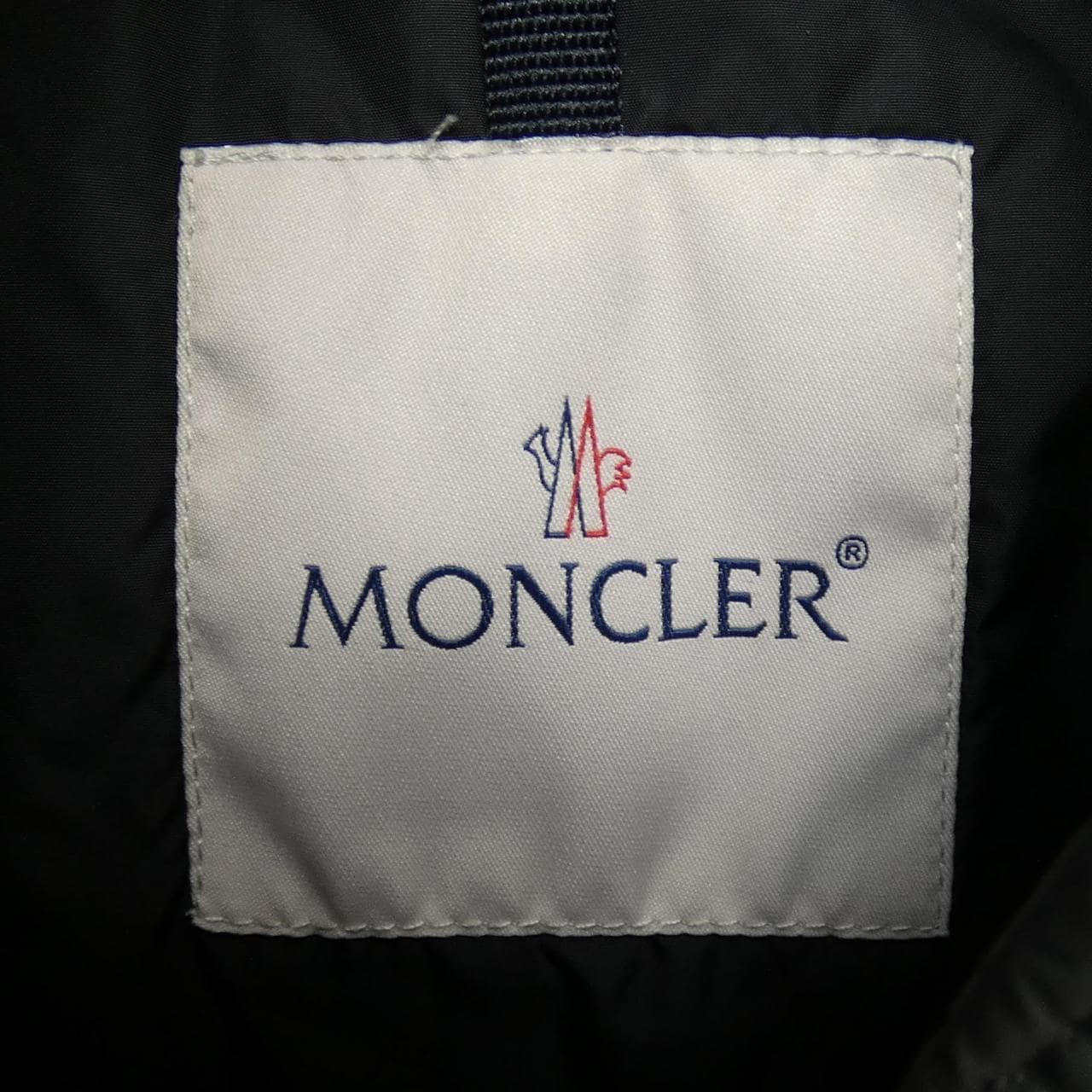 モンクレール MONCLER ダウンジャケット