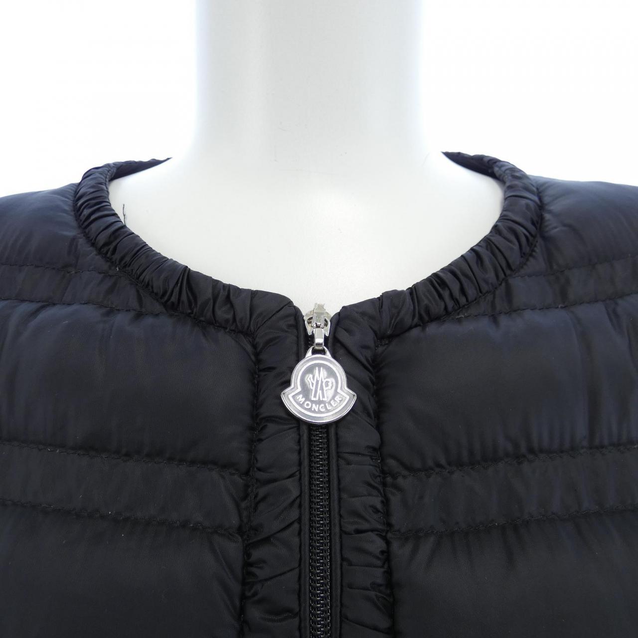 モンクレール MONCLER ダウンジャケット