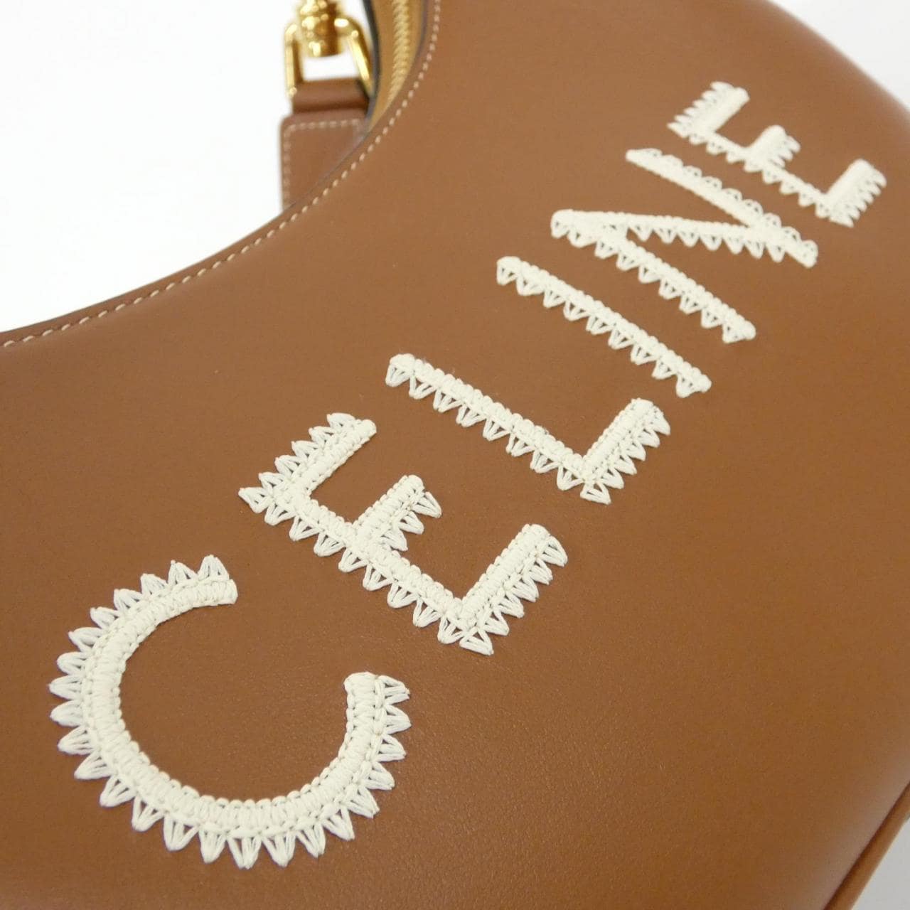 【新品】セリーヌ ミディアム アヴァ ストラップ 196923ER6 ショルダーバッグ