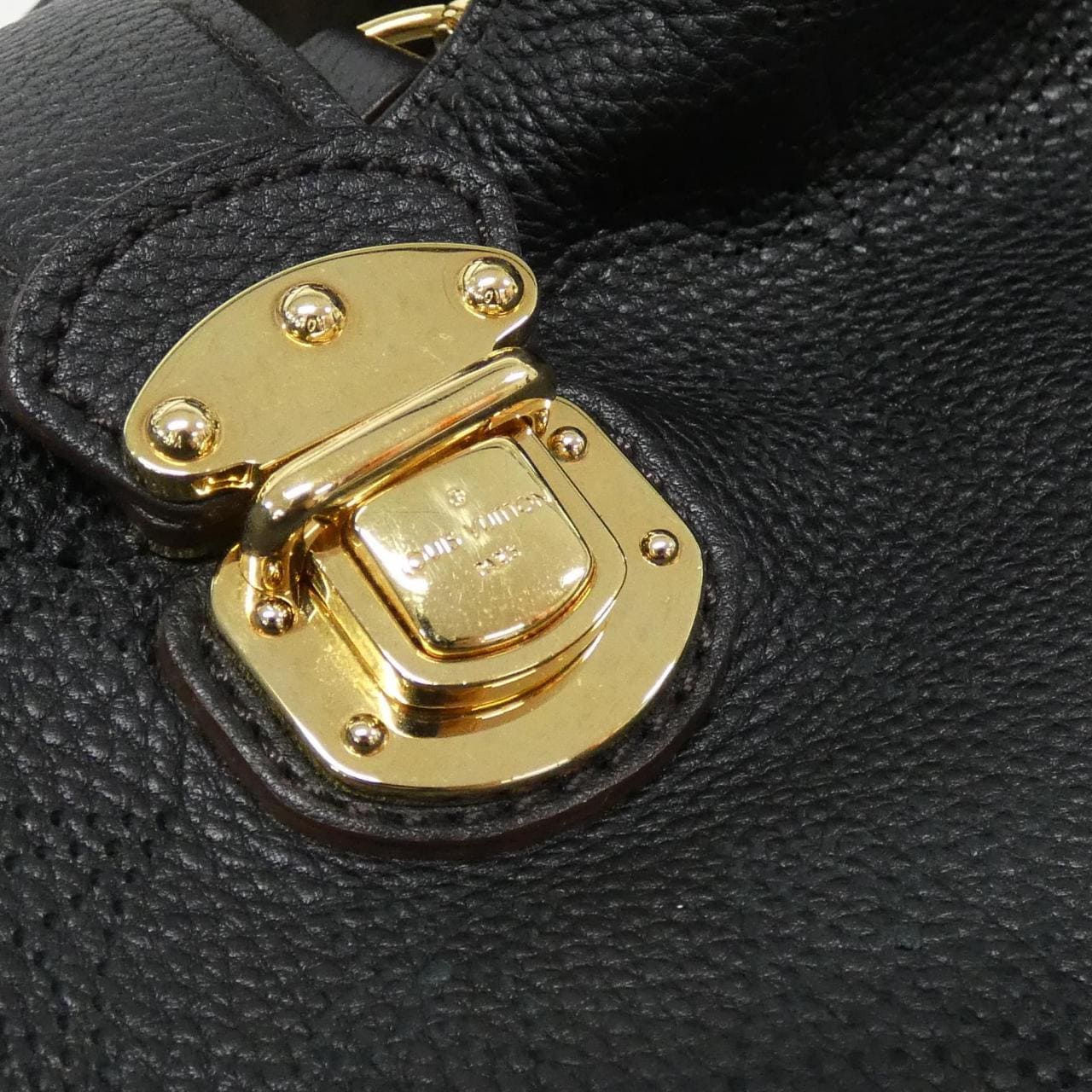 ルイヴィトン マヒナ L M95765 ショルダーバッグ