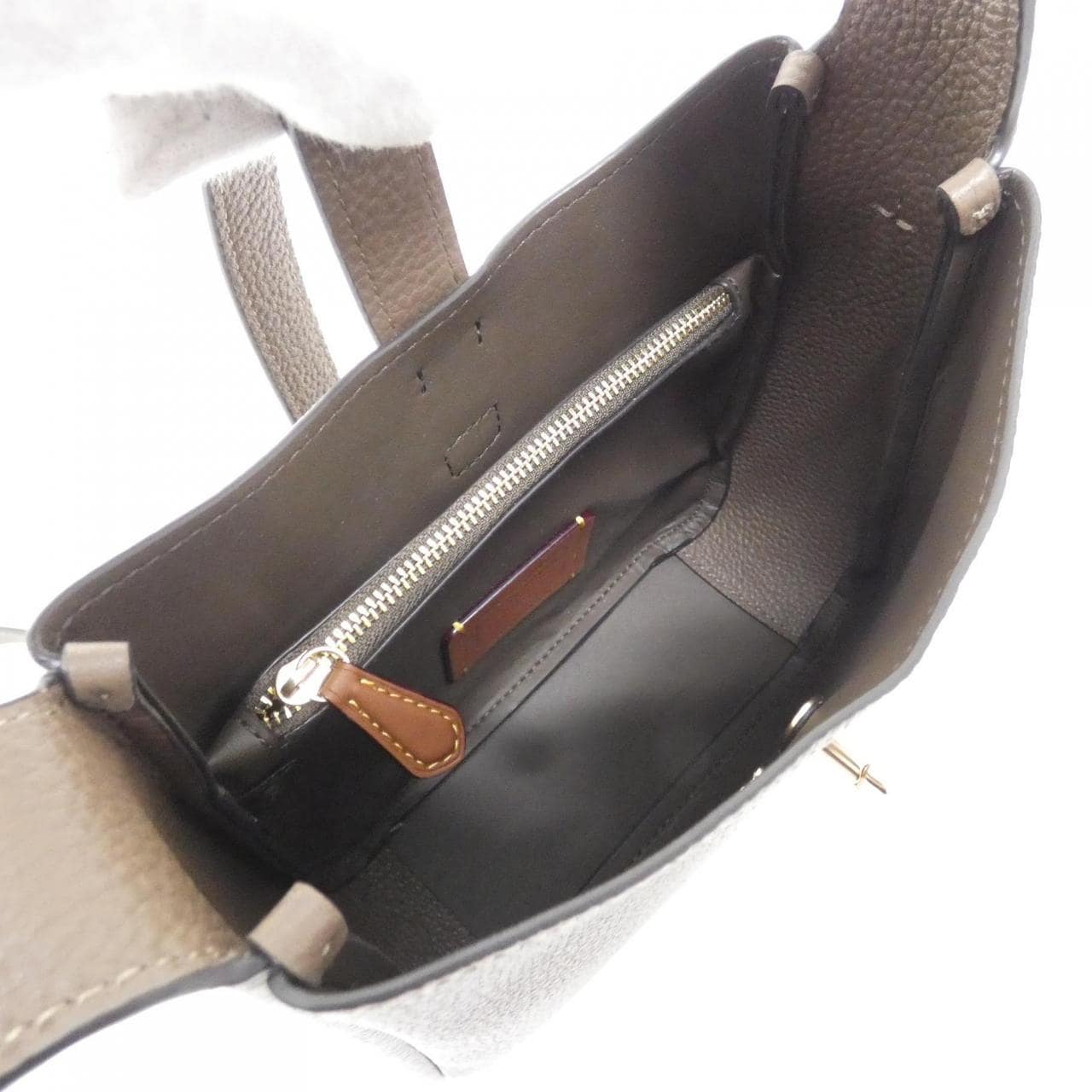 【新品】コーチ CAL60 ショルダーバッグ
