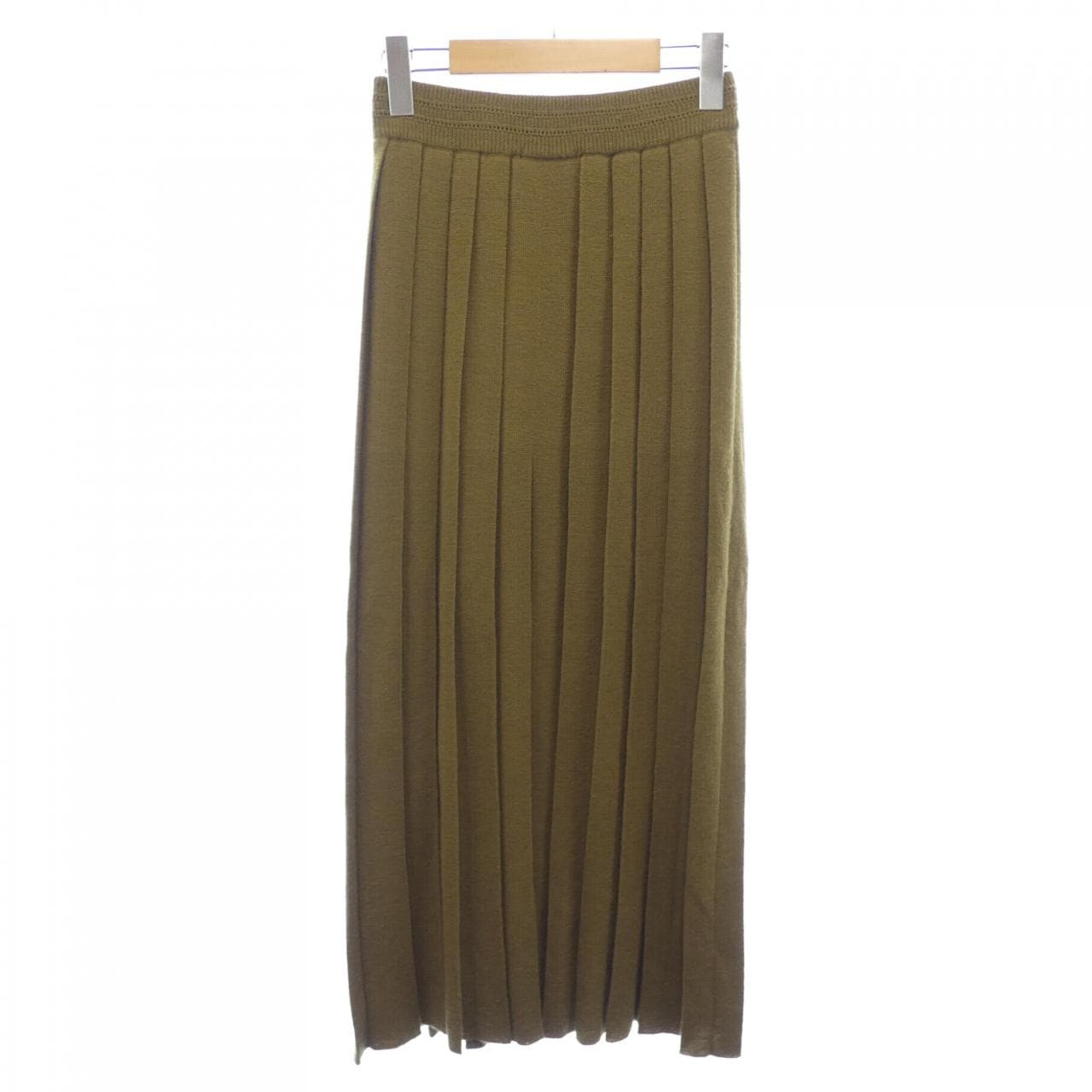 タン TAN スカート