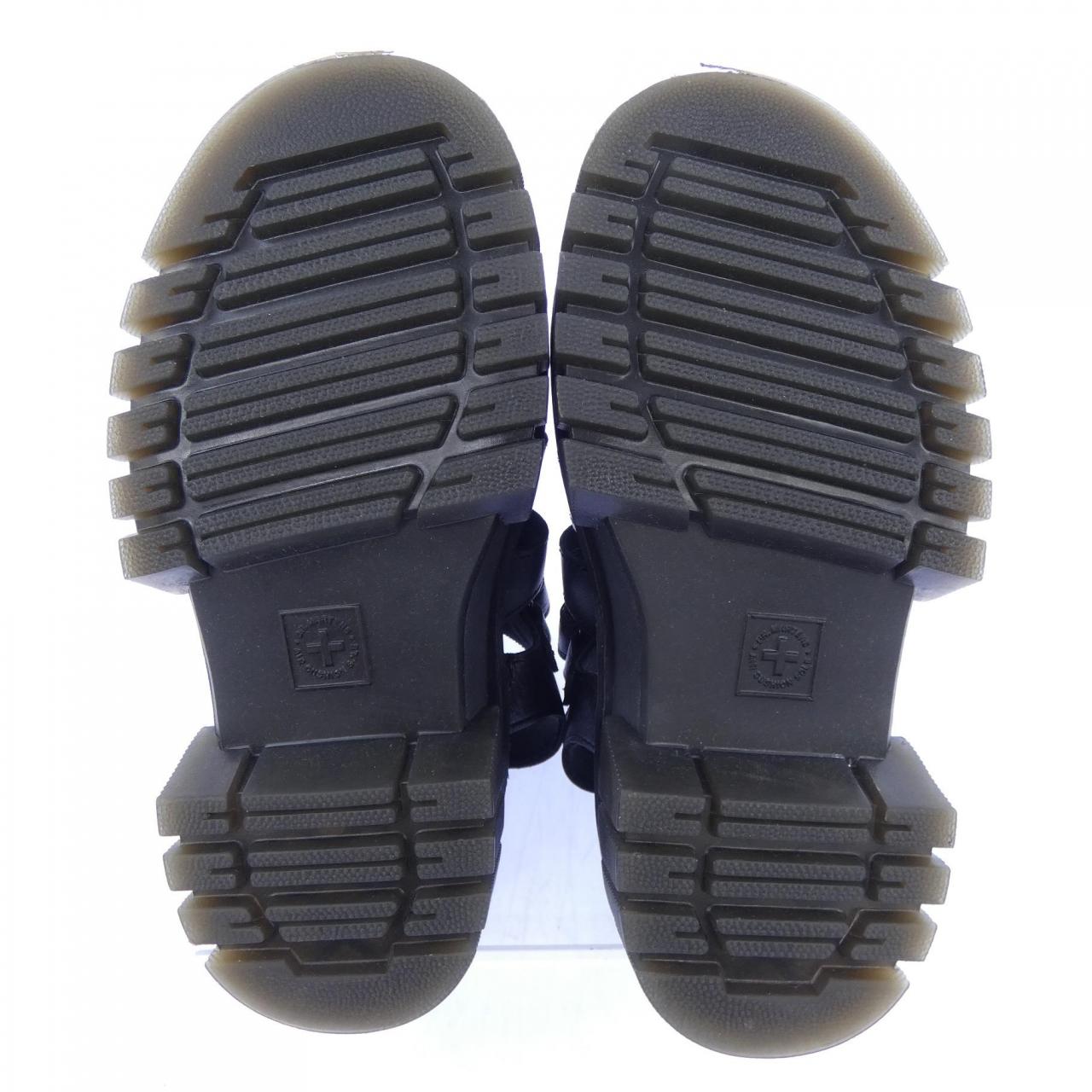 ドクターマーチン DR.MARTENS 31549001 サンダル
