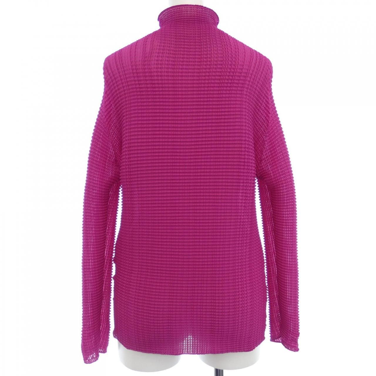 イッセイミヤケ ISSEY MIYAKE トップス