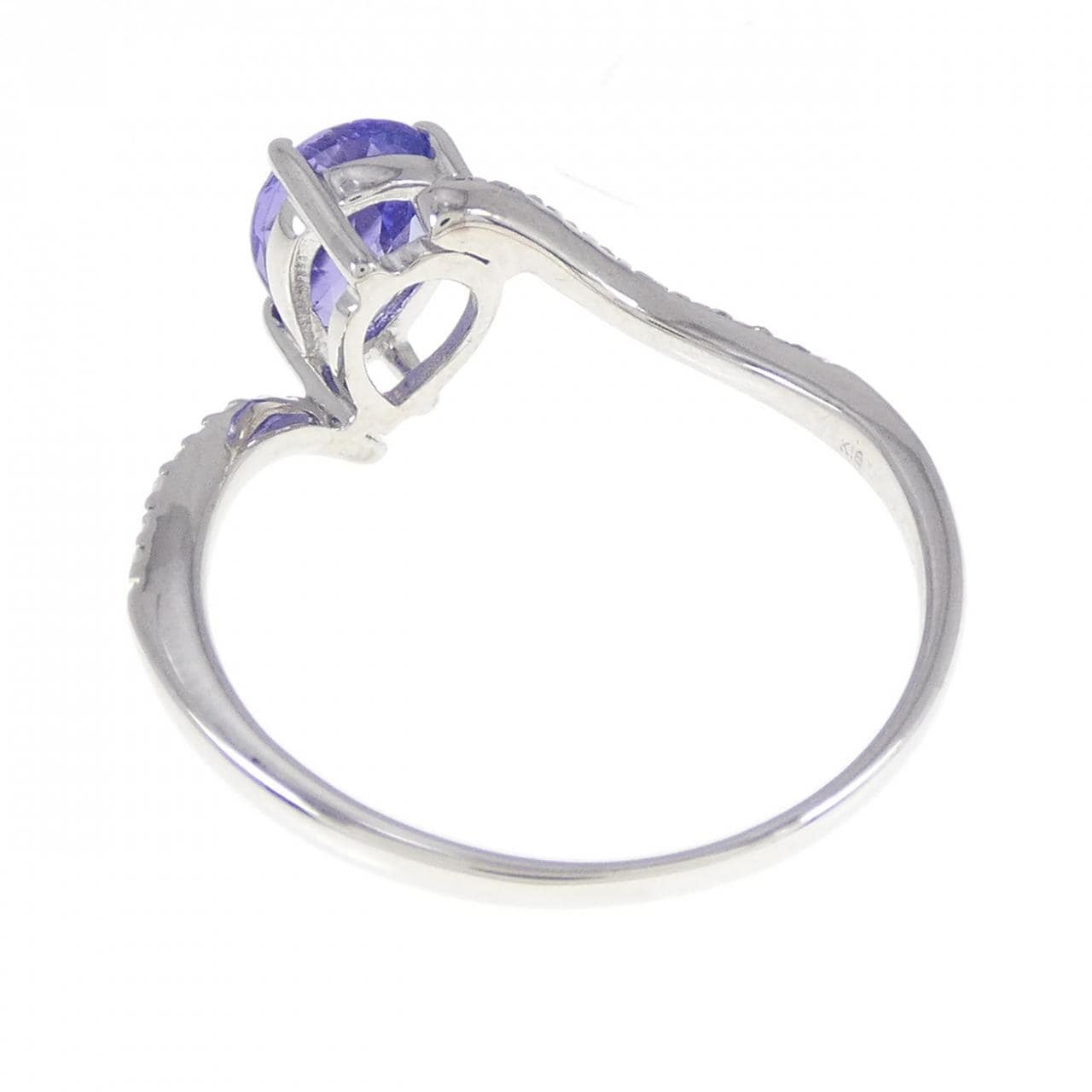 K18WG Tanzanite ring