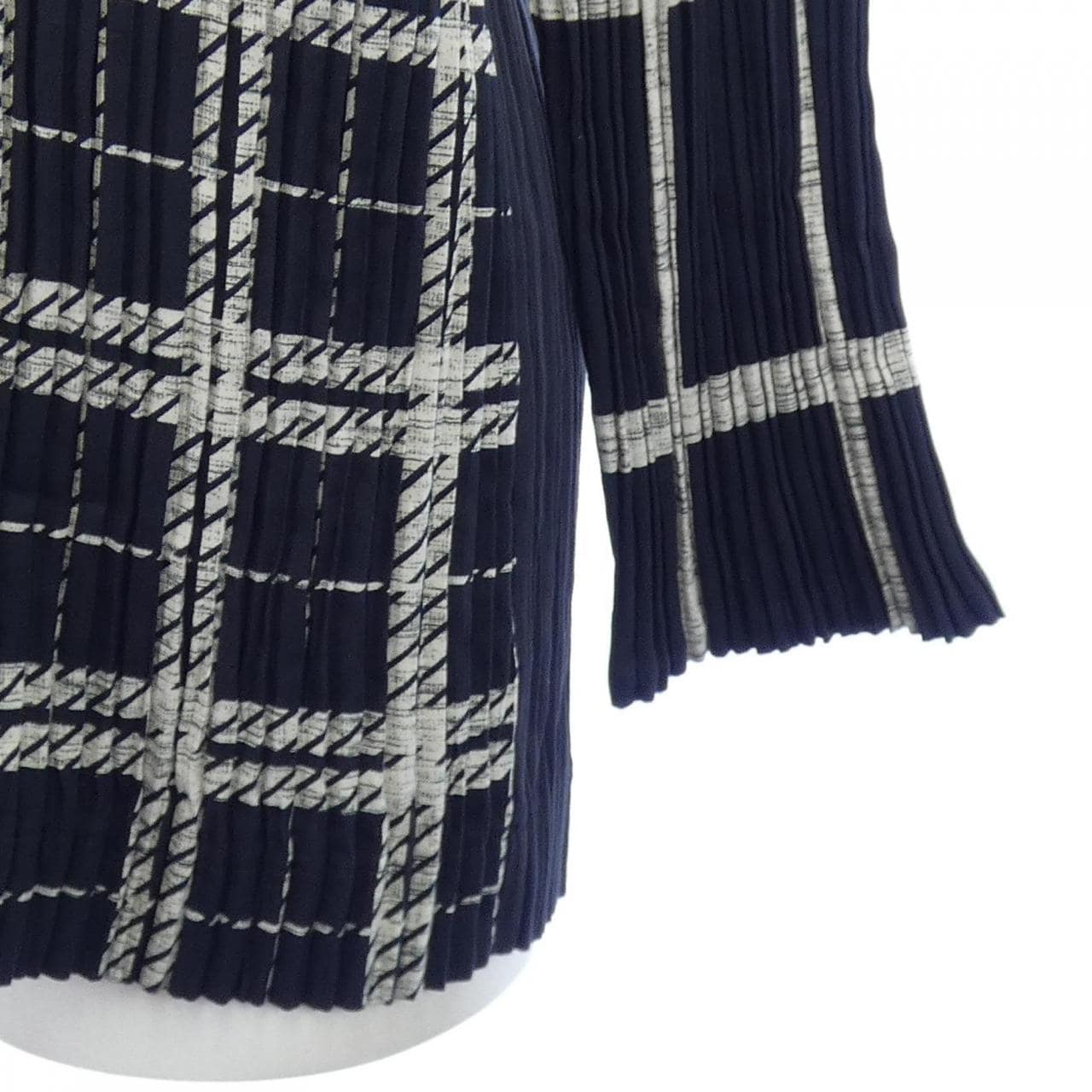 イッセイミヤケ ISSEY MIYAKE IM53-FJ961 トップス