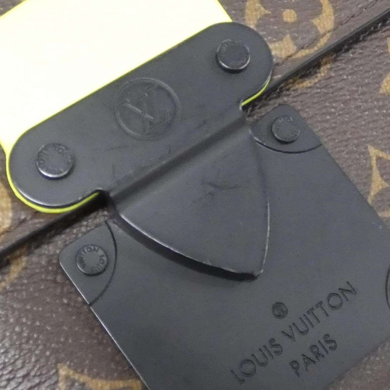 ルイヴィトン モノグラム マカサー Sロック スリングバッグ M45864 ショルダーバッグ