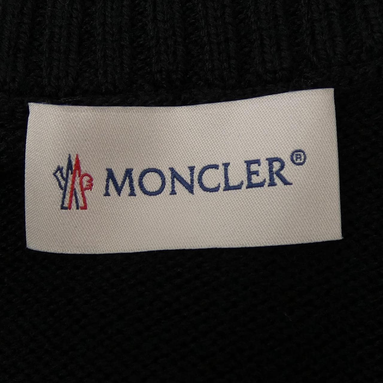 【新品】モンクレール MONCLER 20919B00027 M1131 ダウンジャケット