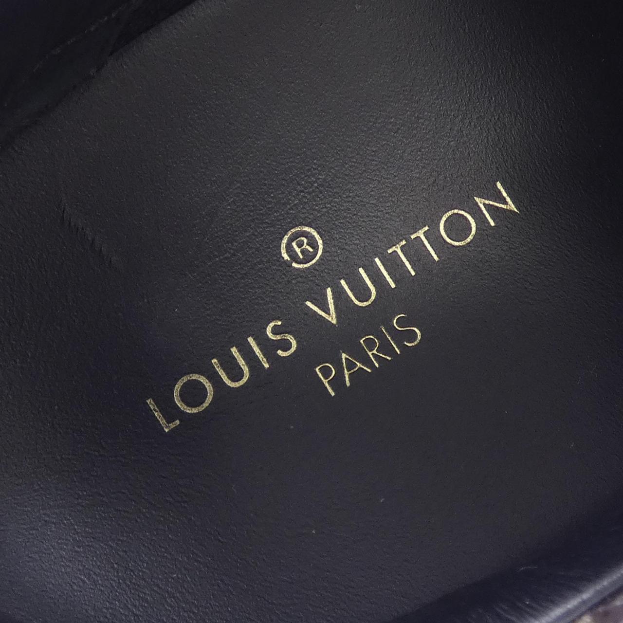 ルイヴィトン LOUIS VUITTON ランアウェイライン スニーカー