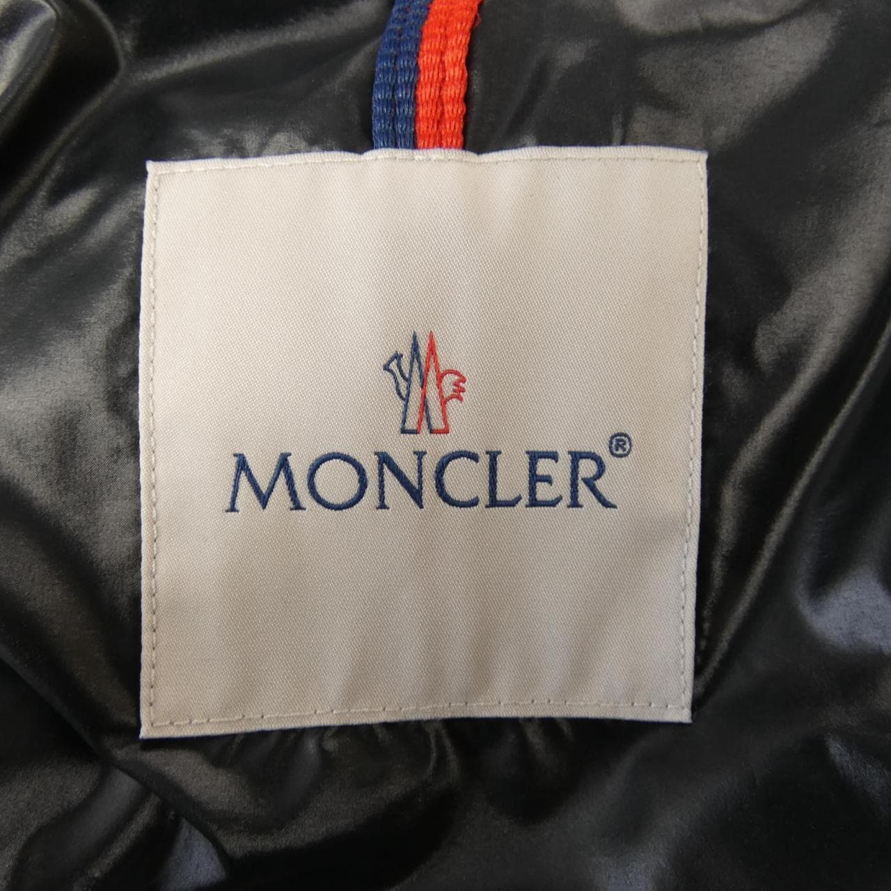 モンクレール MONCLER ダウンジャケット