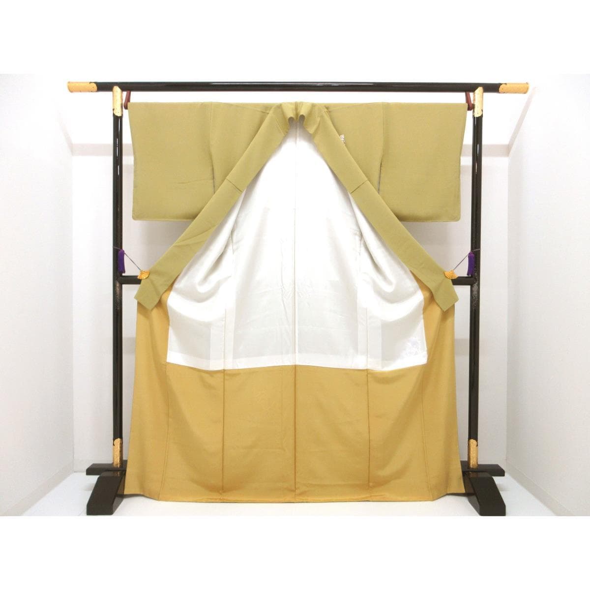 Homongi, Yuzen gold color processing, embroidered