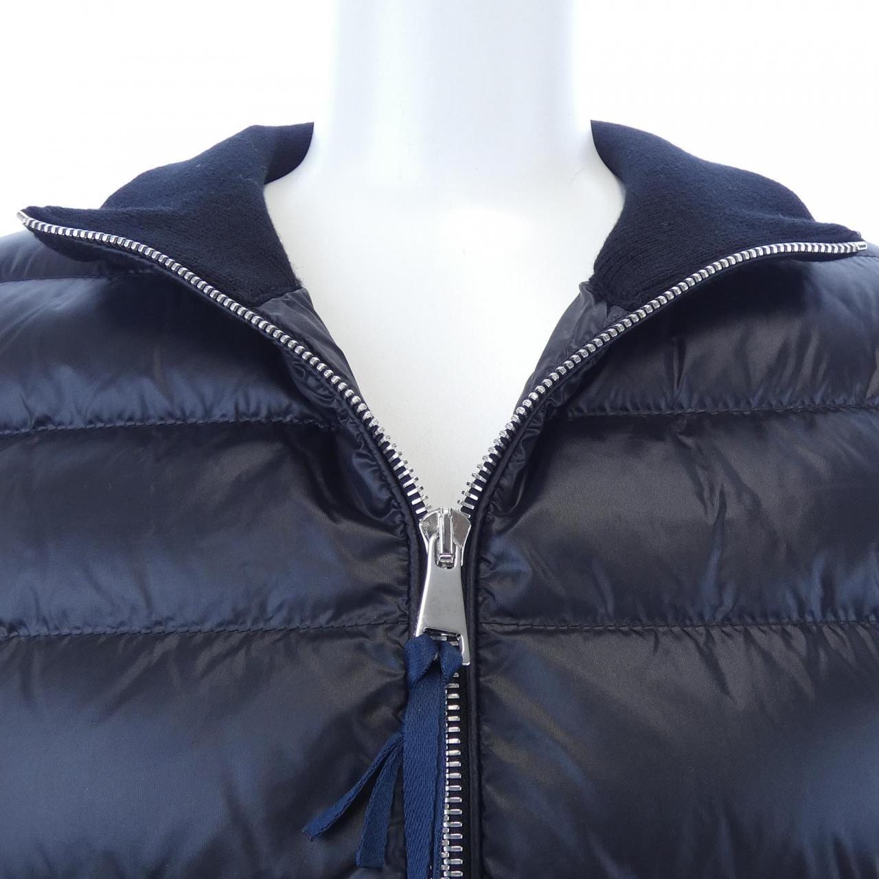 【新品】モンクレール MONCLER K20939B00023 ダウンジャケット