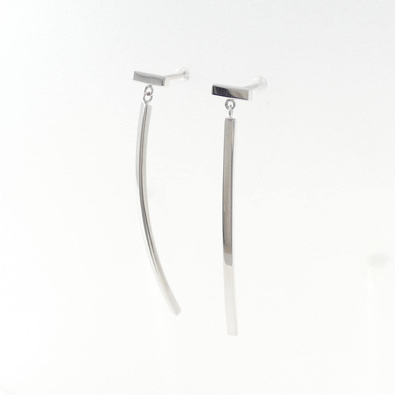 ティファニー Tワイヤー バー ピアス